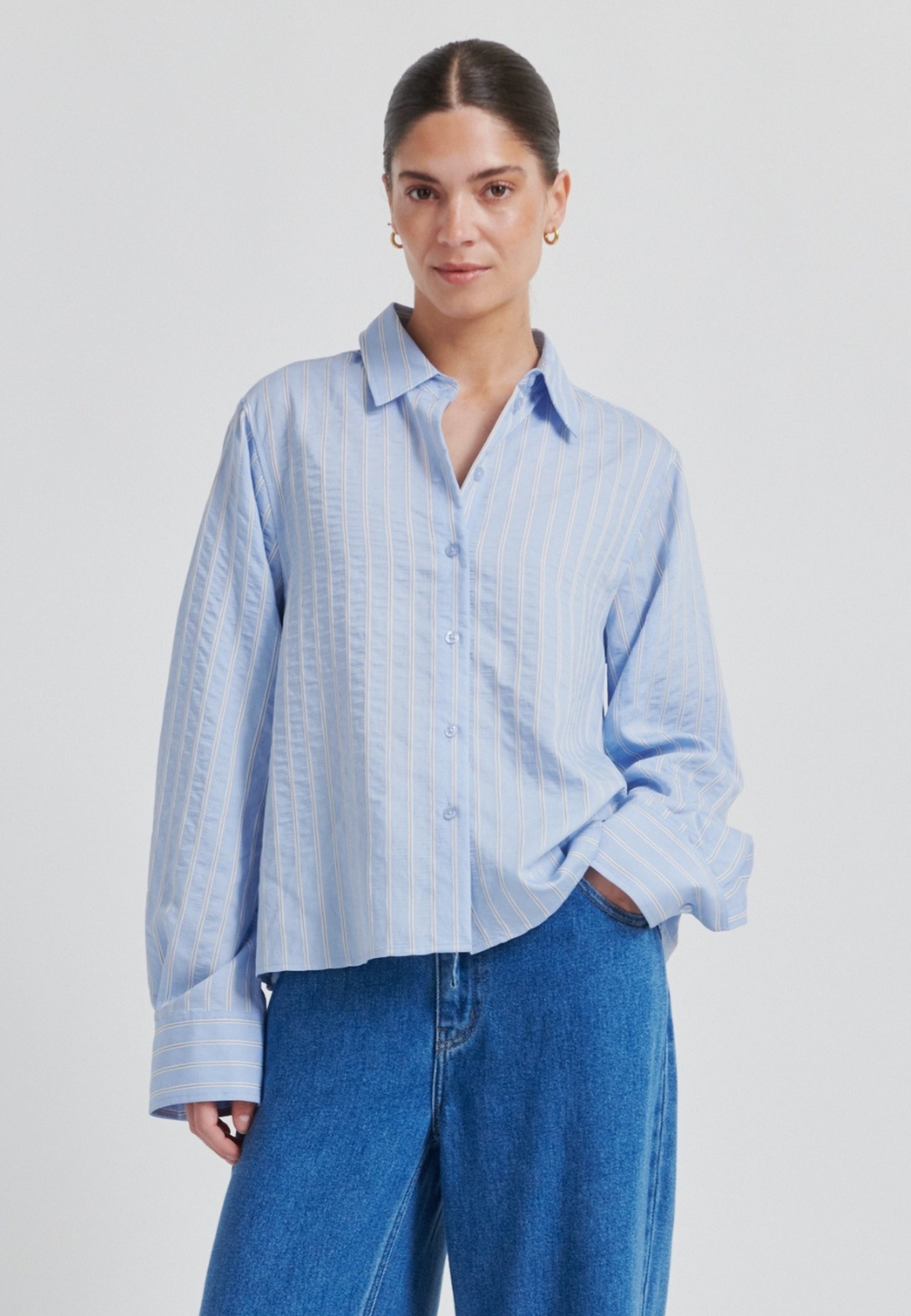 59325 Syracuse New Shirt_Windsurfer_Model_0