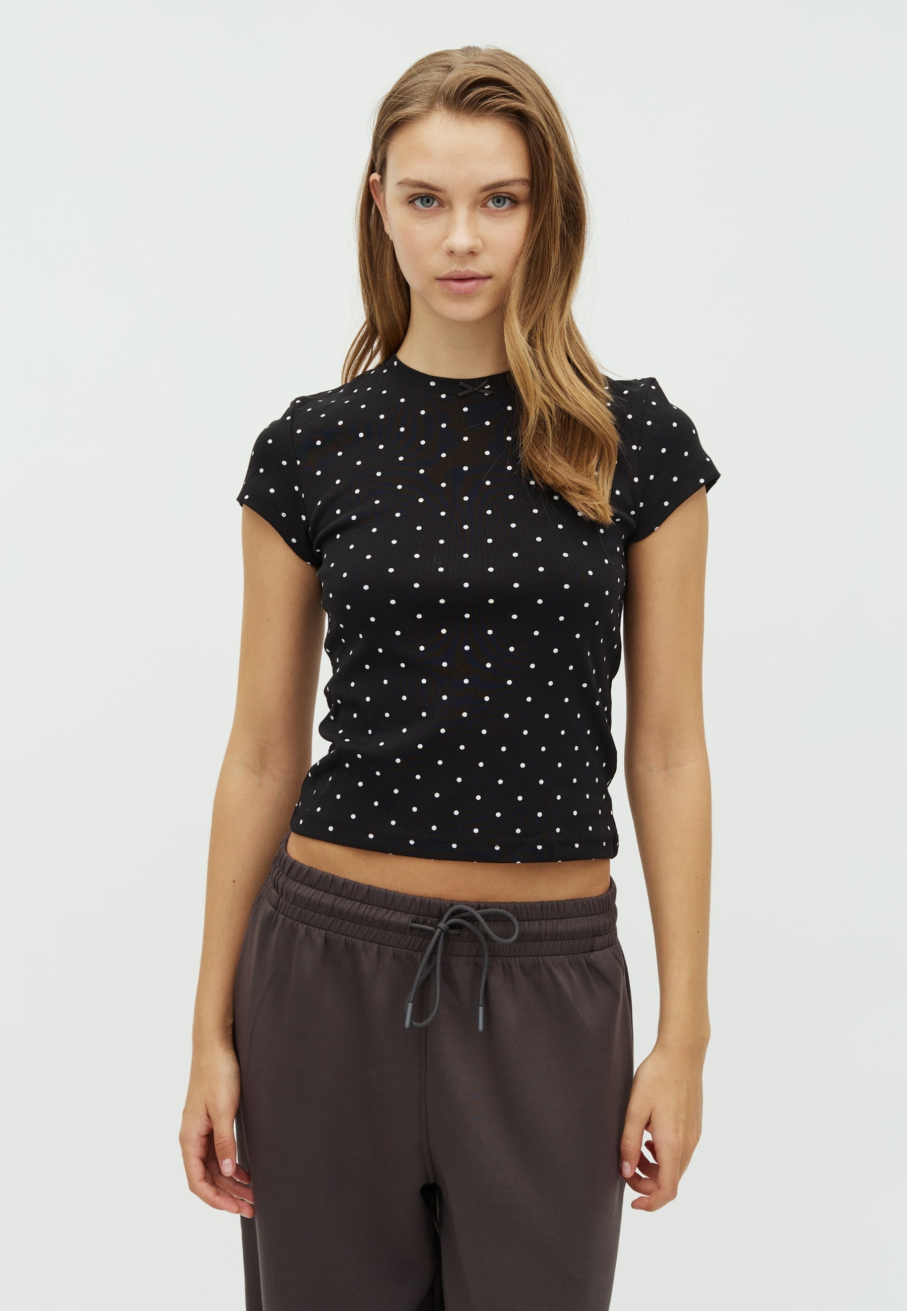 Consuela-F_Salt and pepper_Model_0