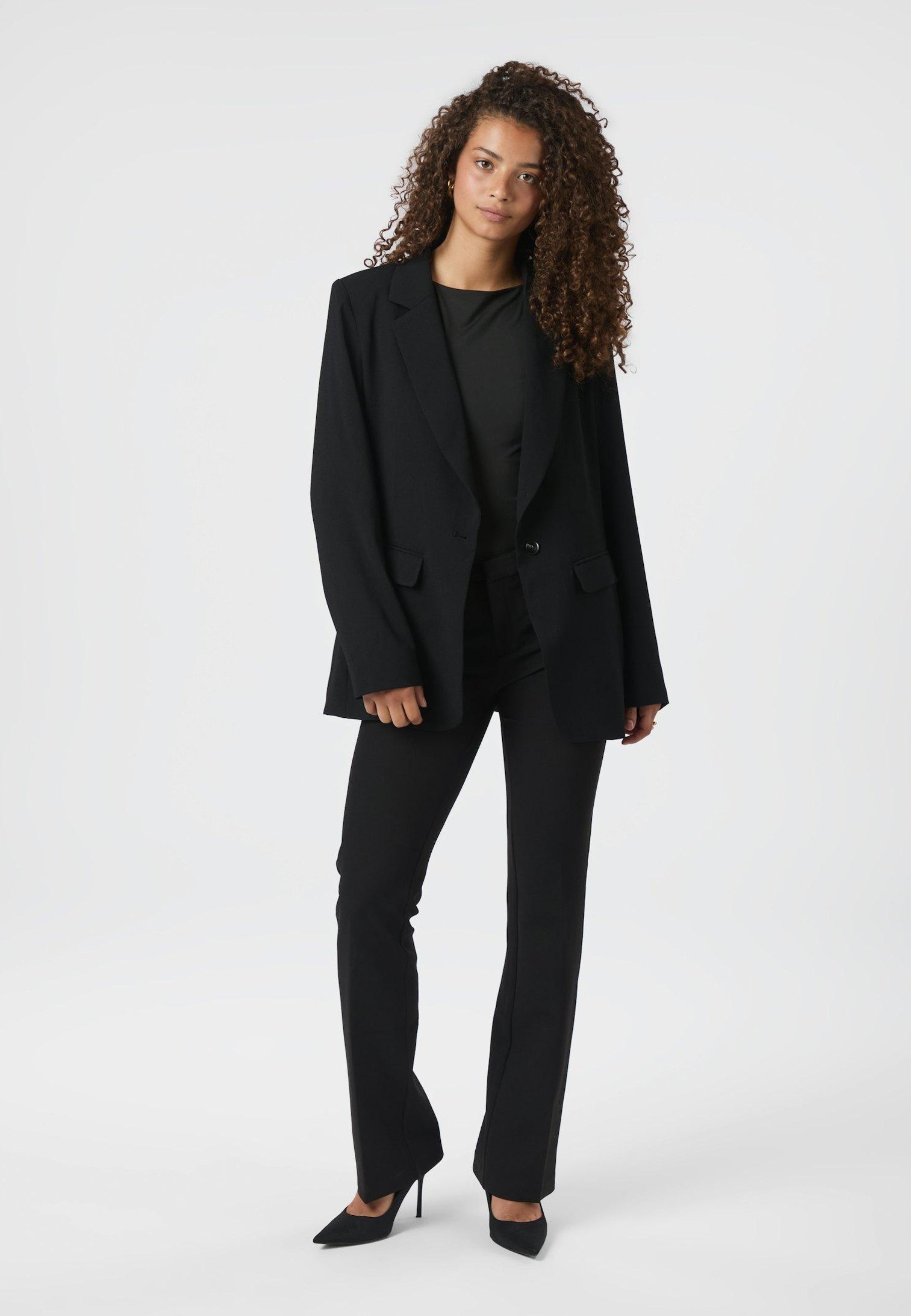 159589 Cassie Suit Pants_Black_Model_0