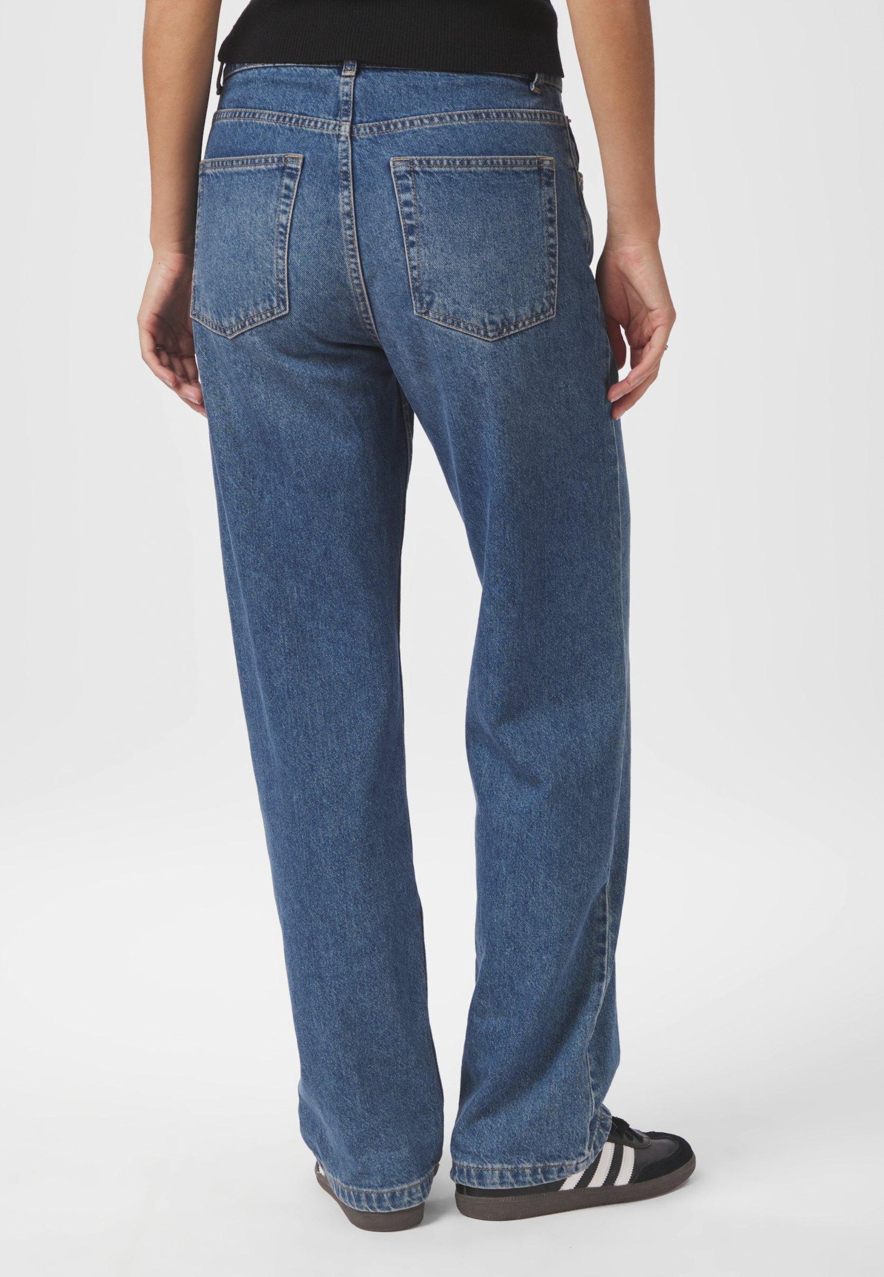 161219 Simona D Pants_Blue_Model_3