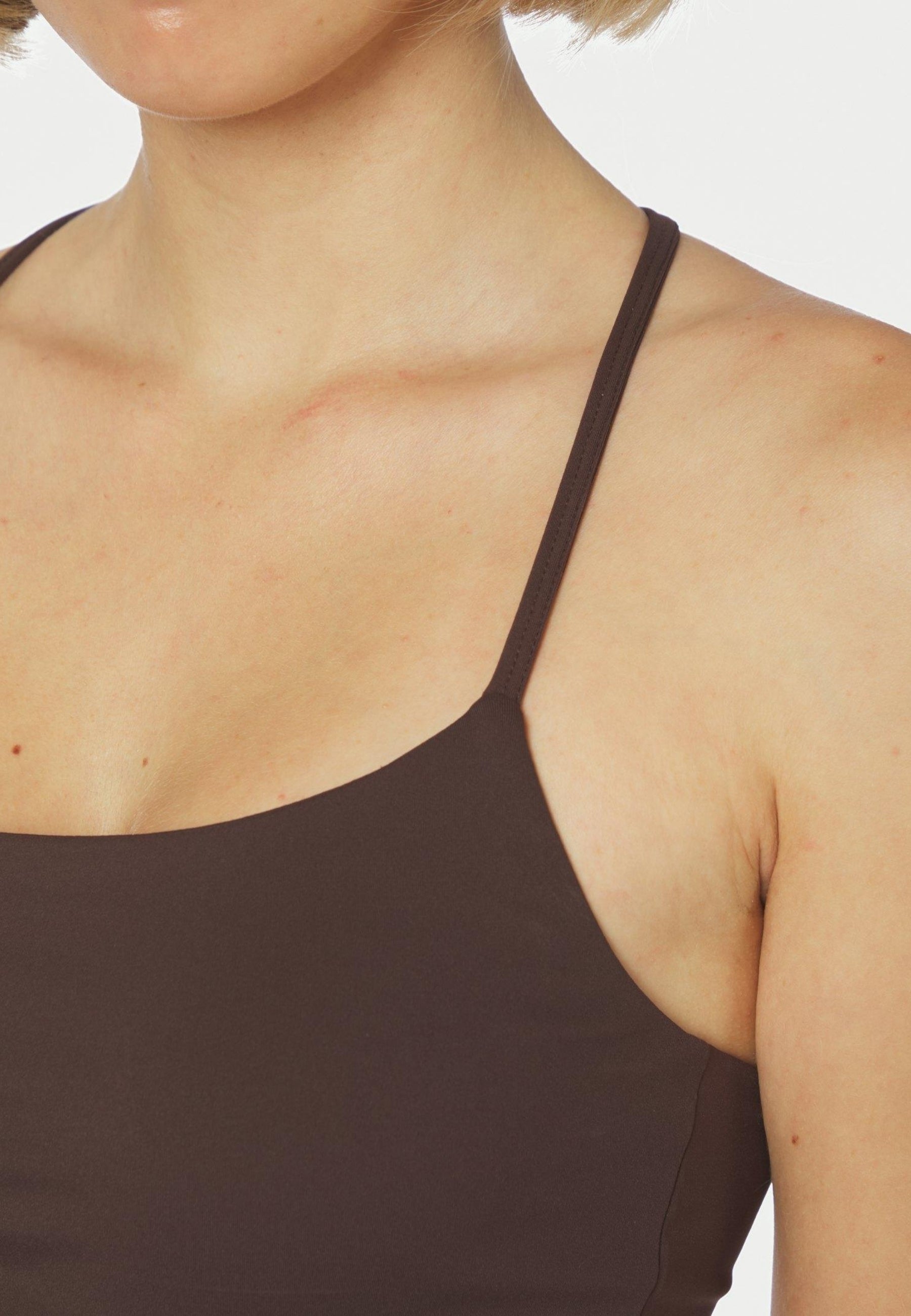 167134 Tirri Top_Chocolate Brown_Model_1