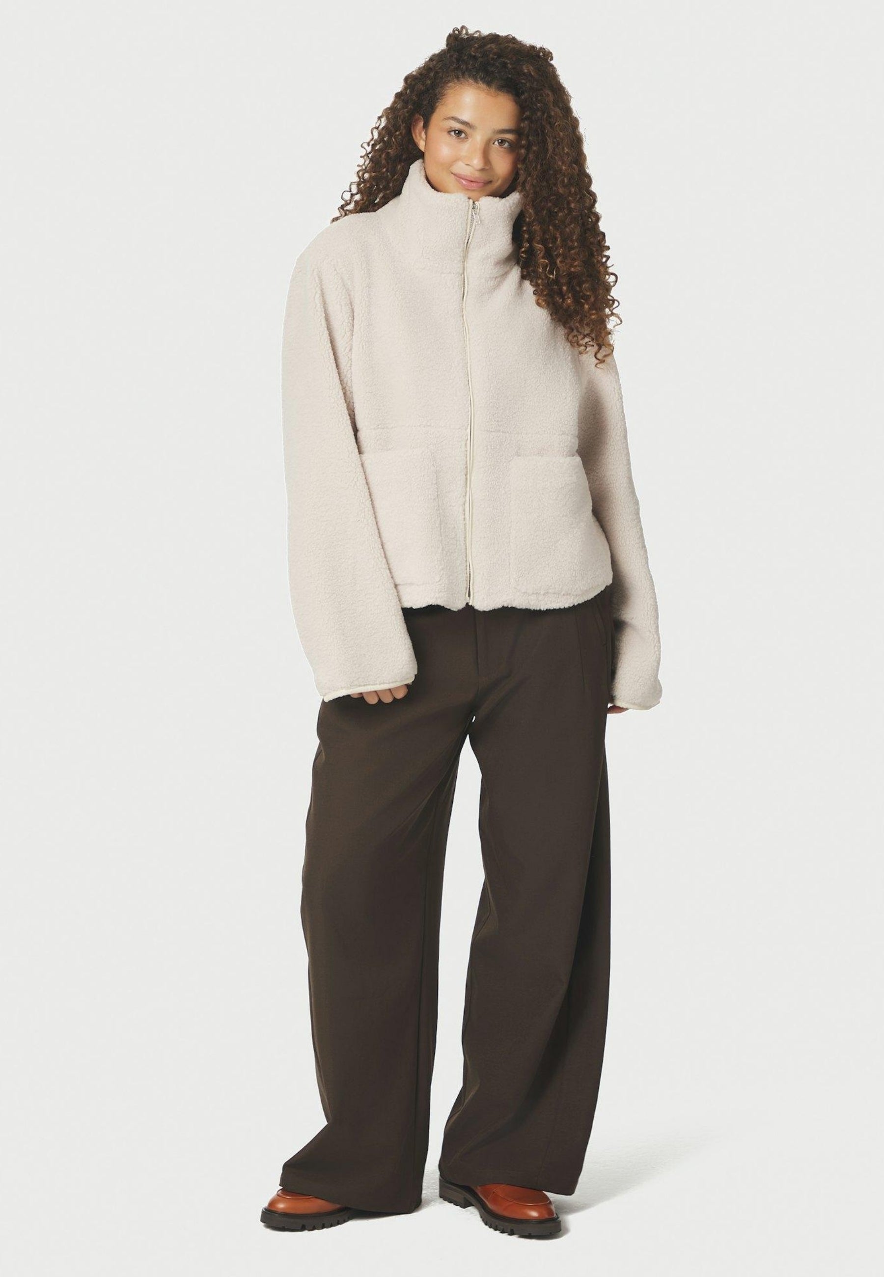 164602 Effa Teddy Jacket_Ivory/Ivory_Model_0