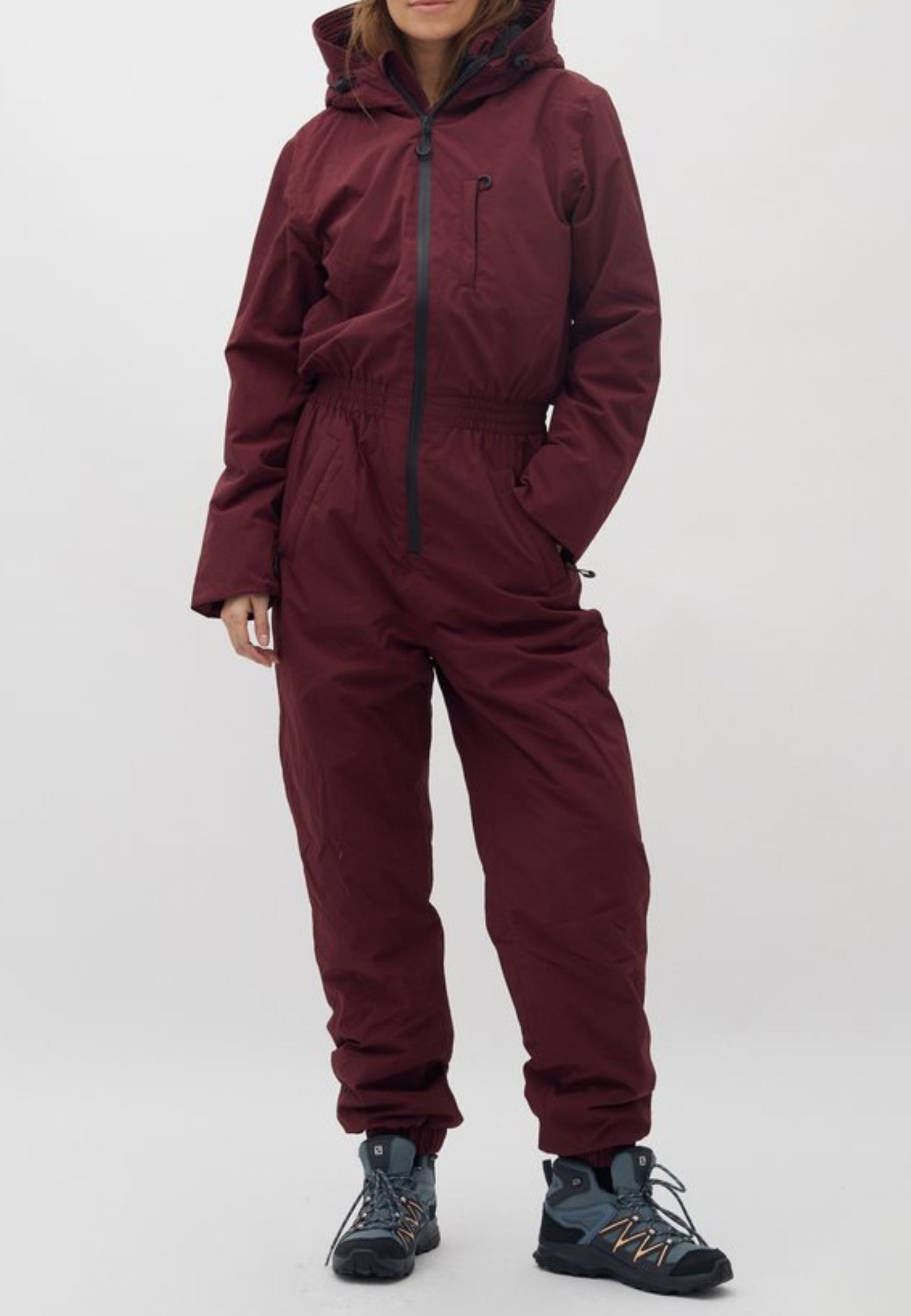 Izabela_Velvet bordeaux_Model_0