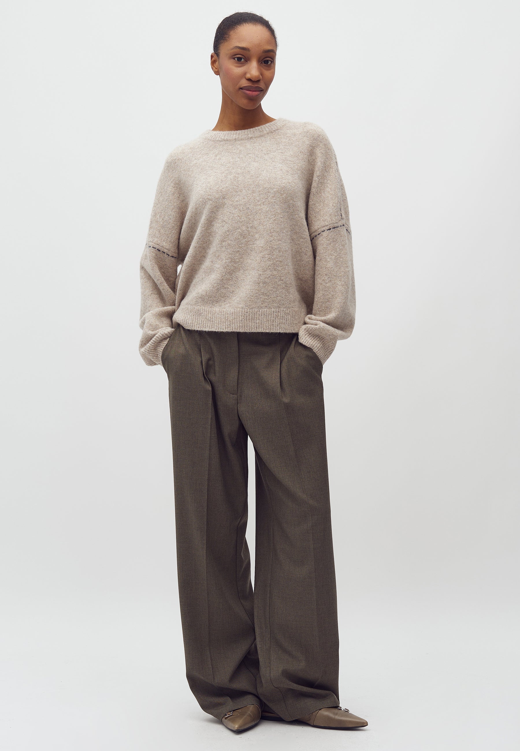 Gildar-M_Taupe navy_Model_3