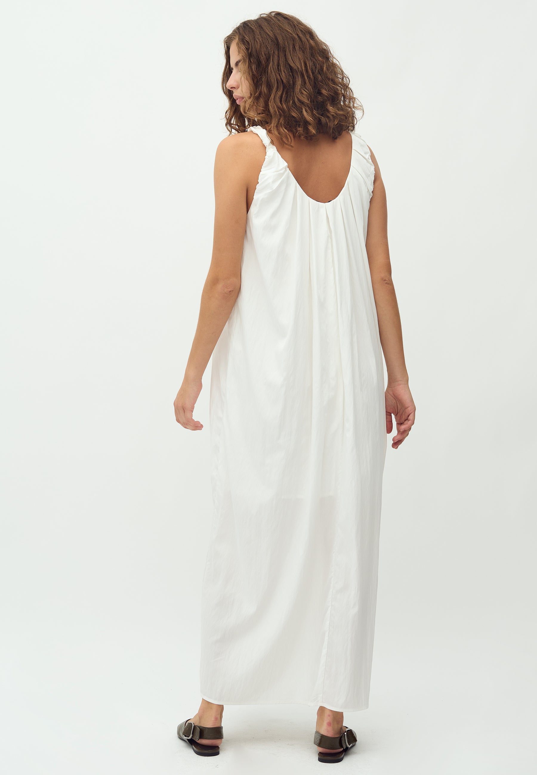 Velana-M_White_Model_1