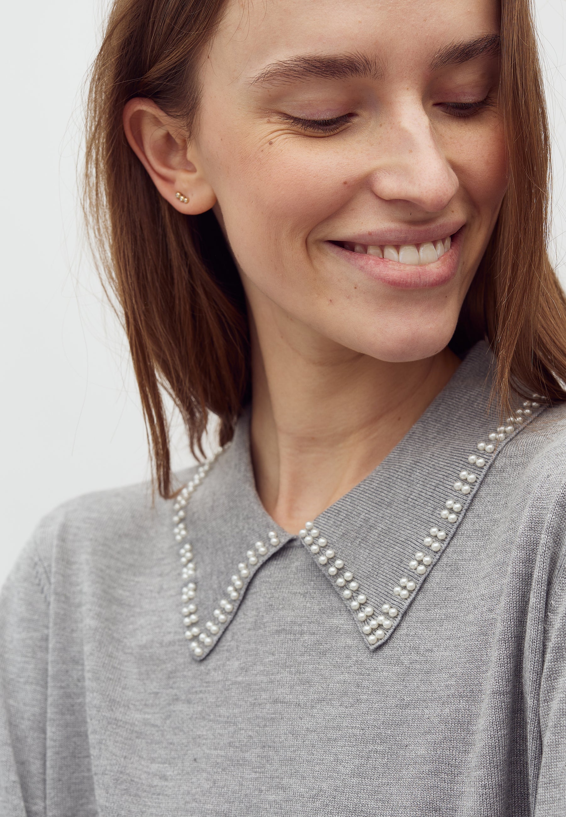 Polana-M_Light Grey melange_Model_1