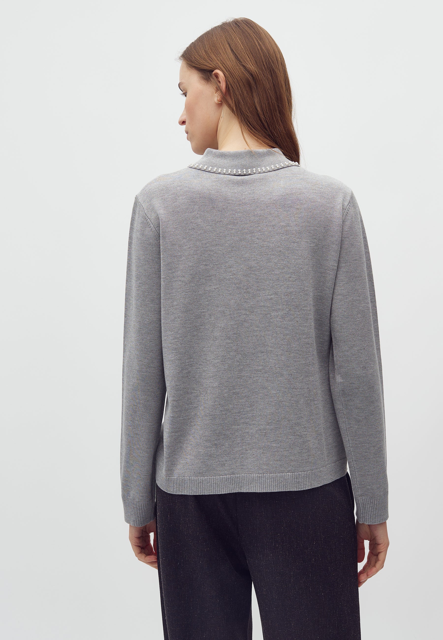 Polana-M_Light Grey melange_Model_2