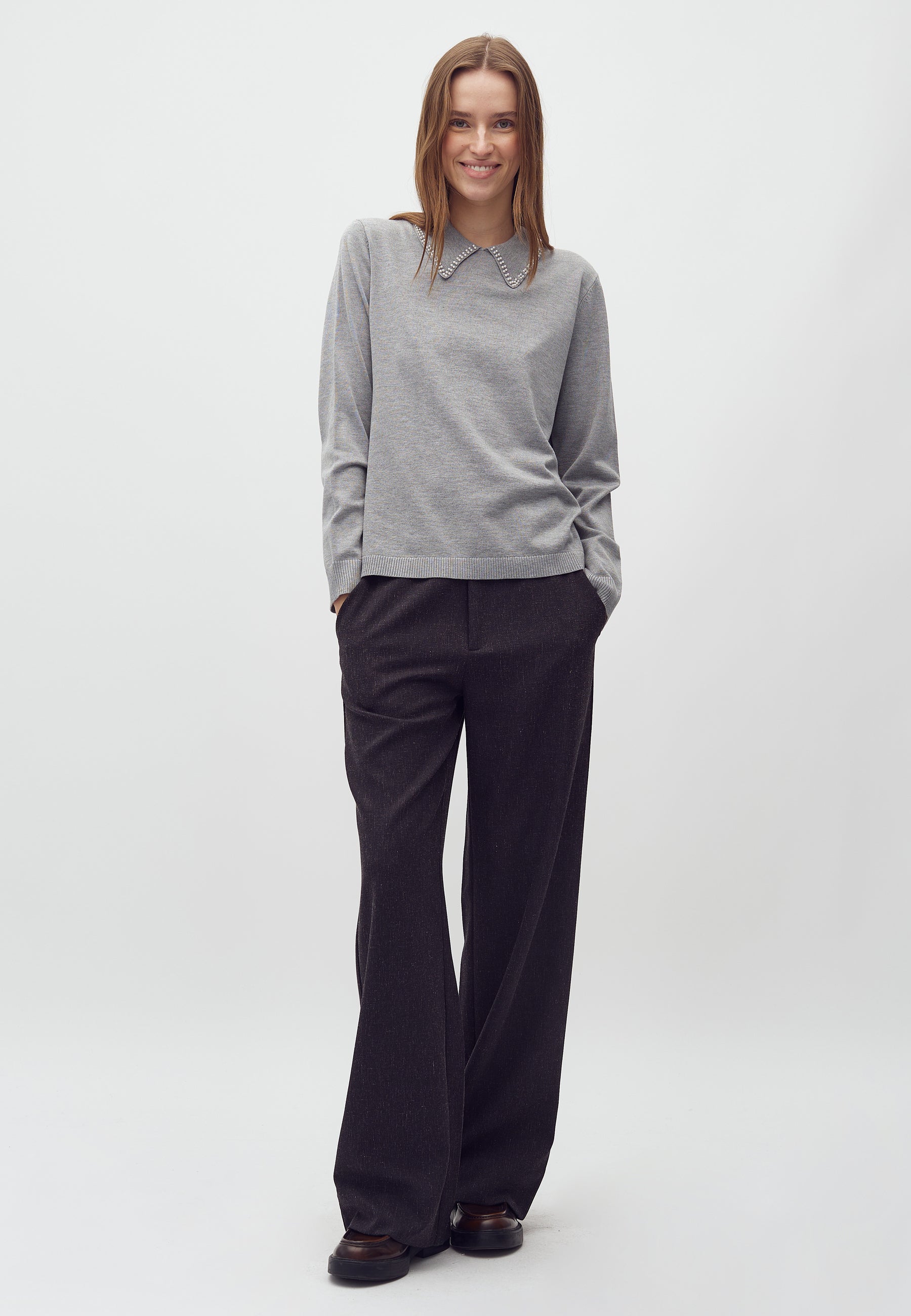 Polana-M_Light Grey melange_Model_3