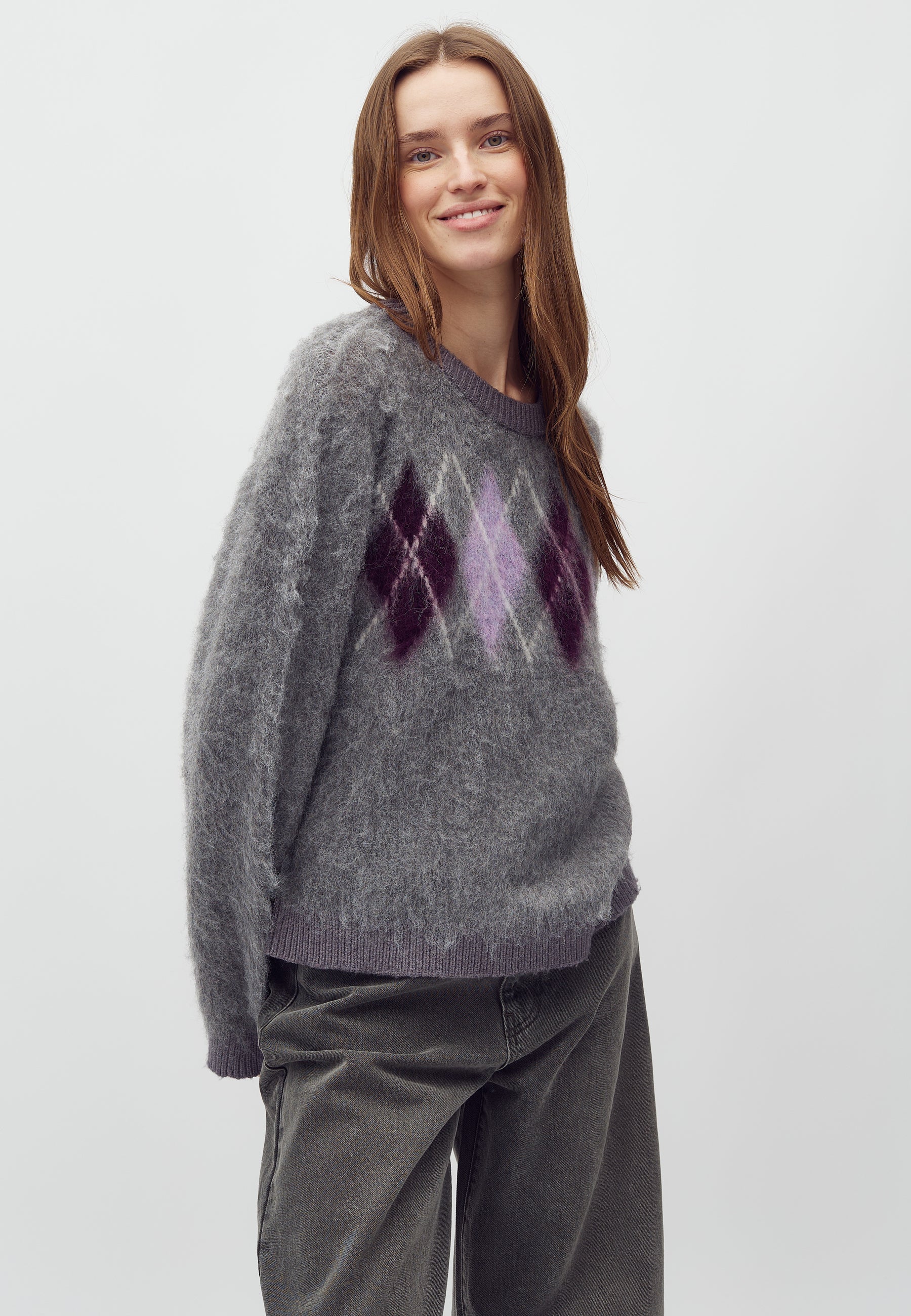 Chaina-M_Dark Grey Melange_Model_0