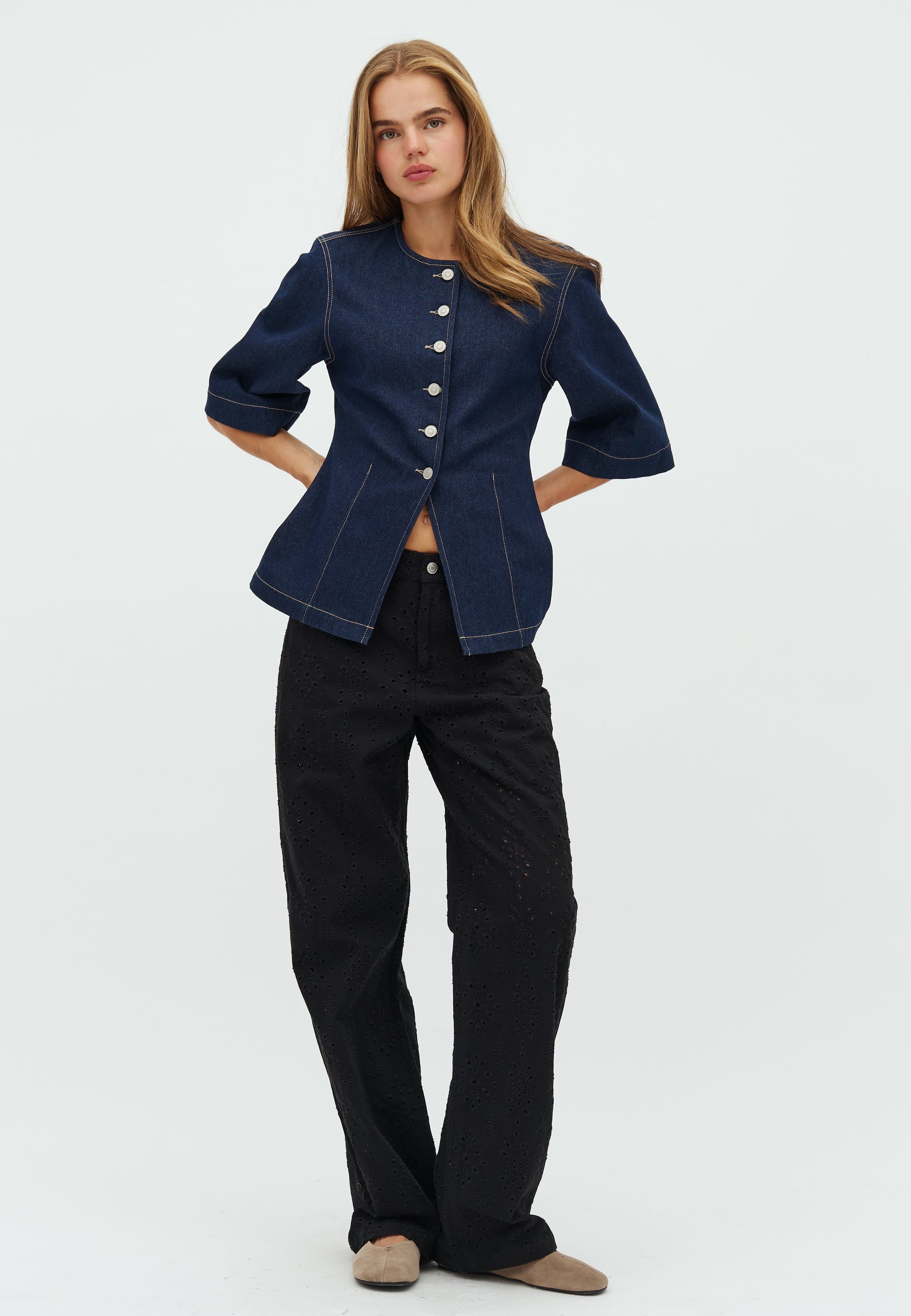 Cadian-G_Black_Model_0