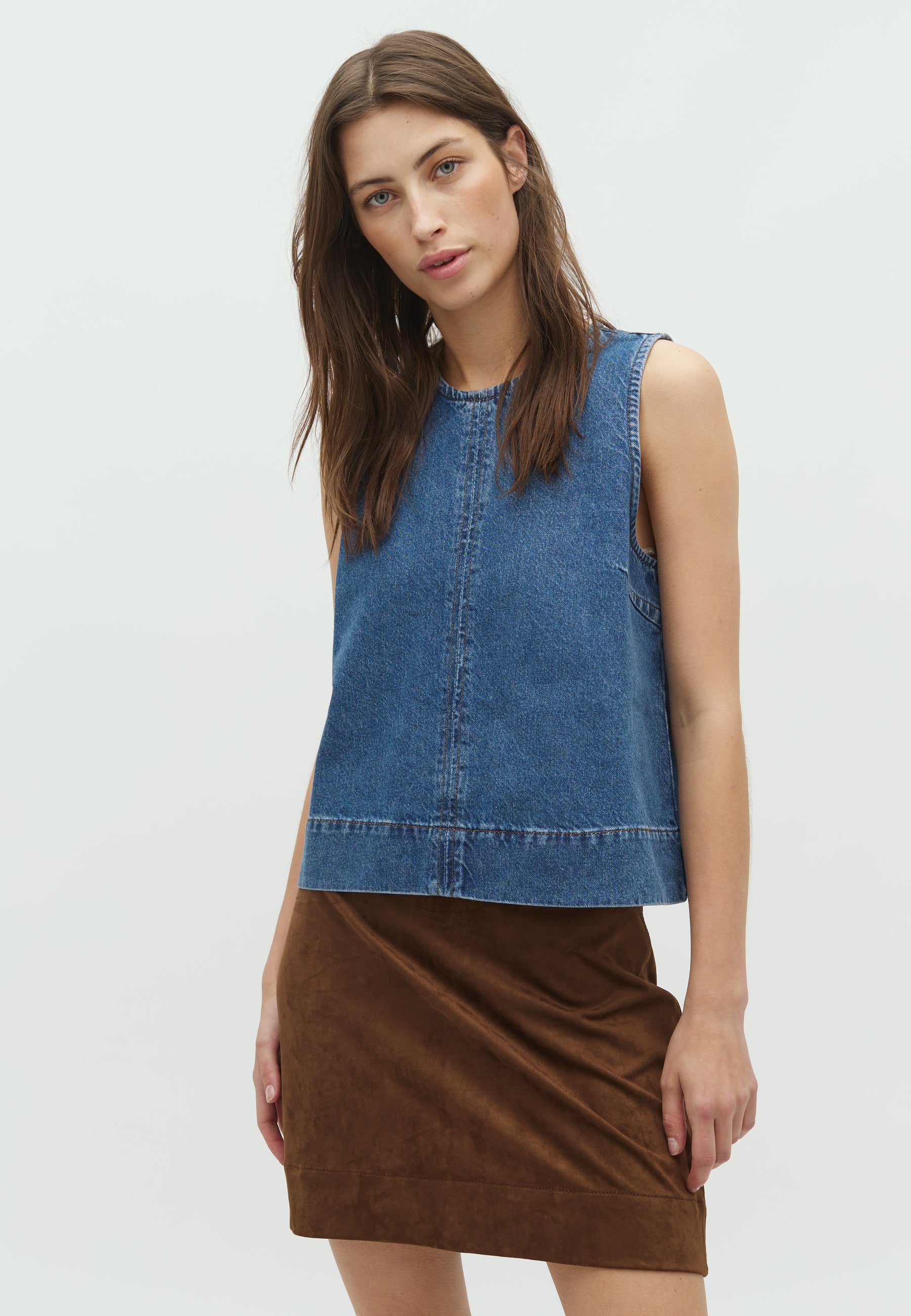 Rihne-G_Vintage blue Wash_Model_0