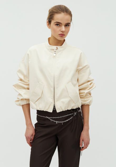 Elicora-F_Antique White_Model_0