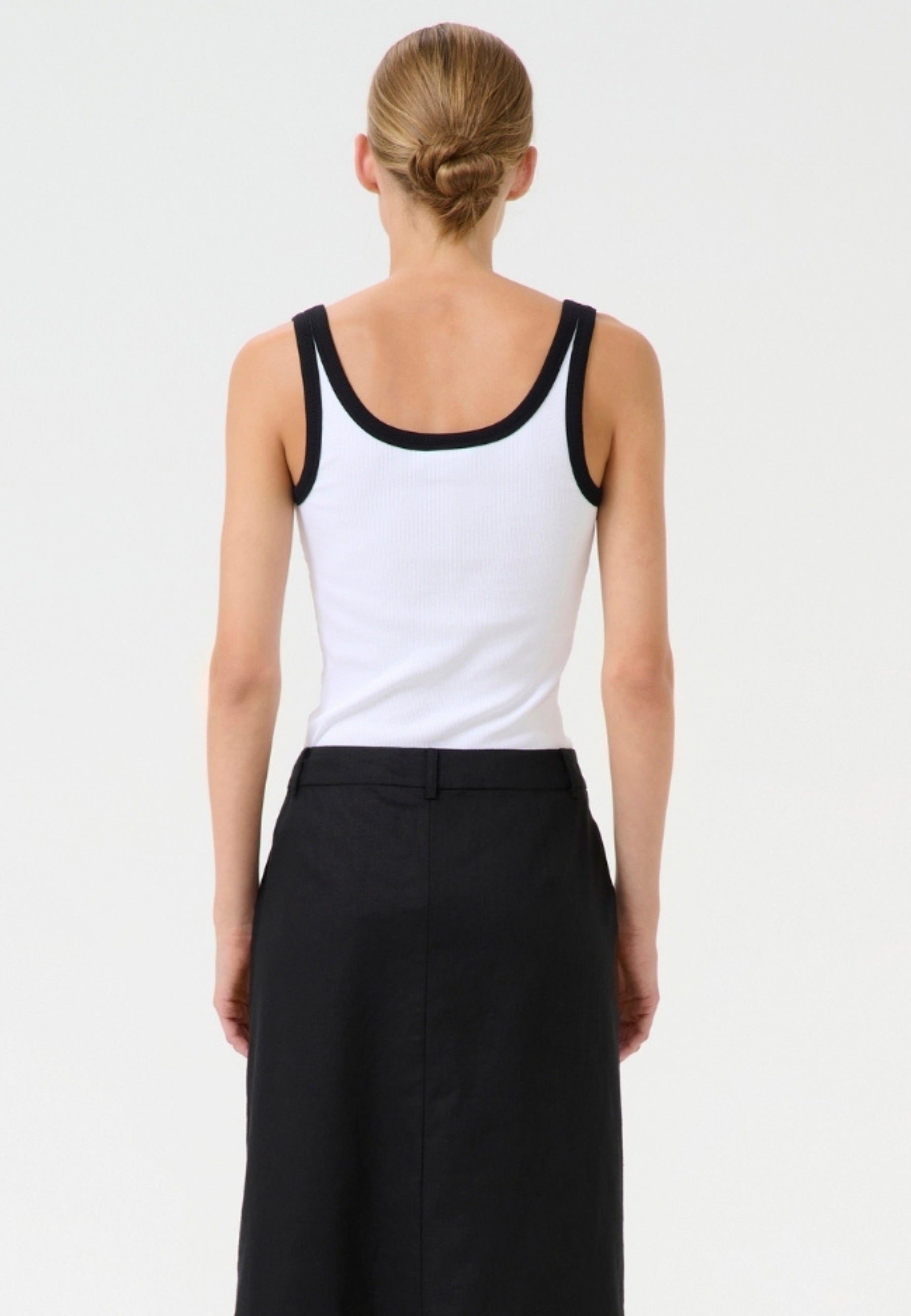 10910268 GZdrew contrast logo top_Bright White_Model_2
