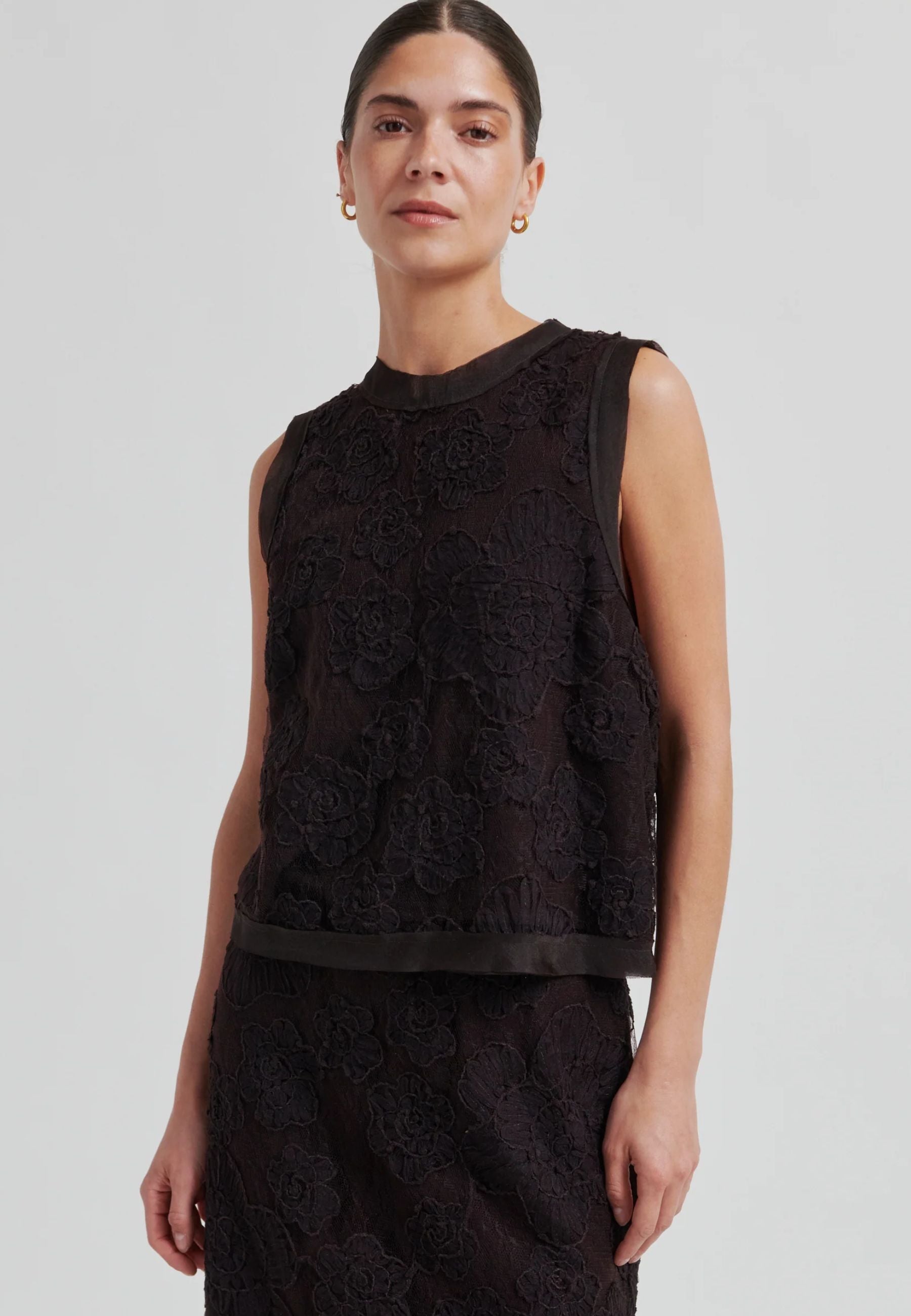 60481 Daysee Top_Chocolate Torte_Model_0