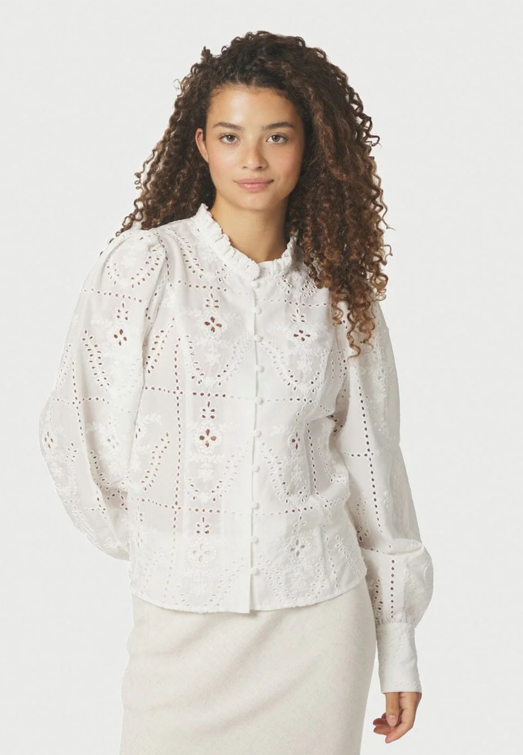 167828 Gilda Embroidery Blouse_White_Model_0