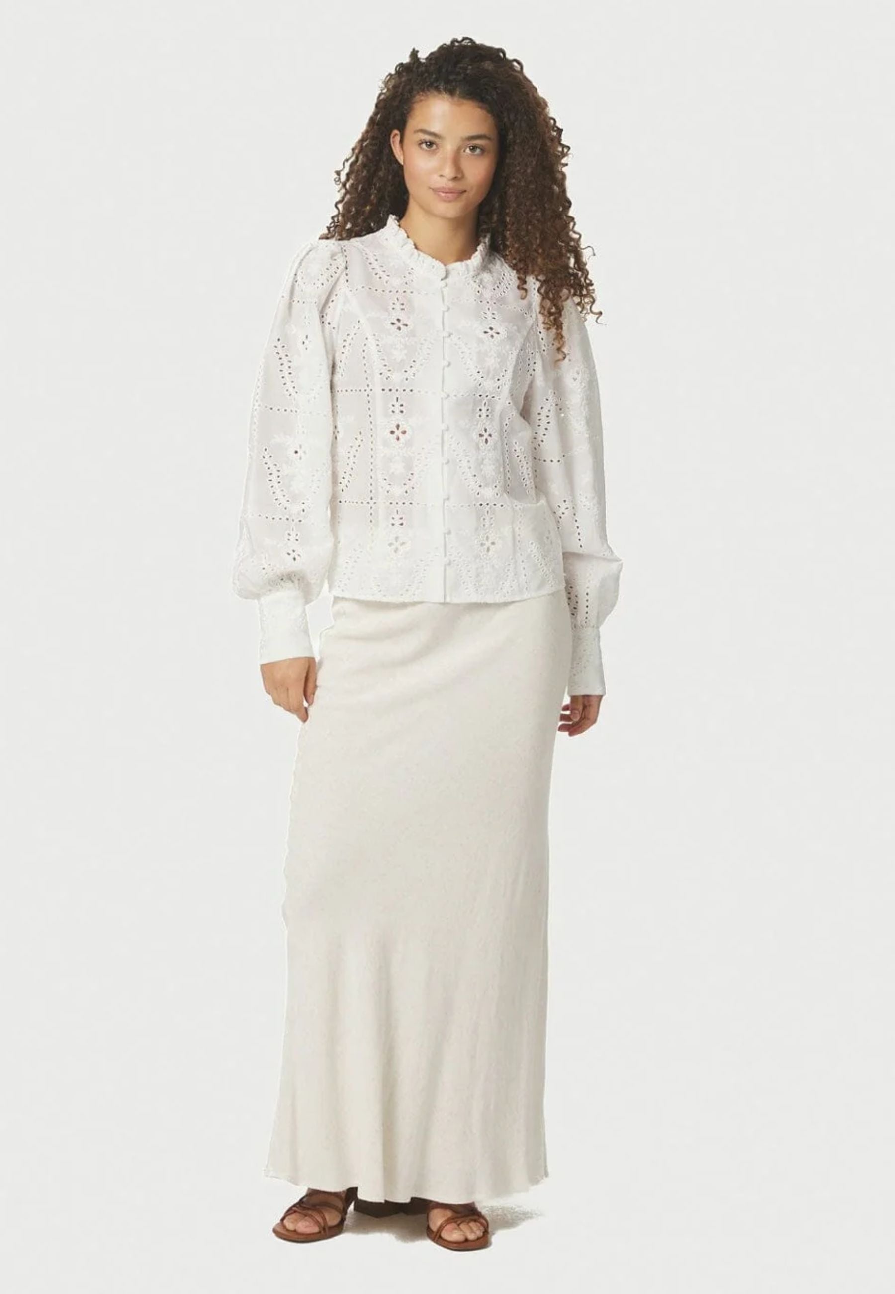167828 Gilda Embroidery Blouse_White_Model_4