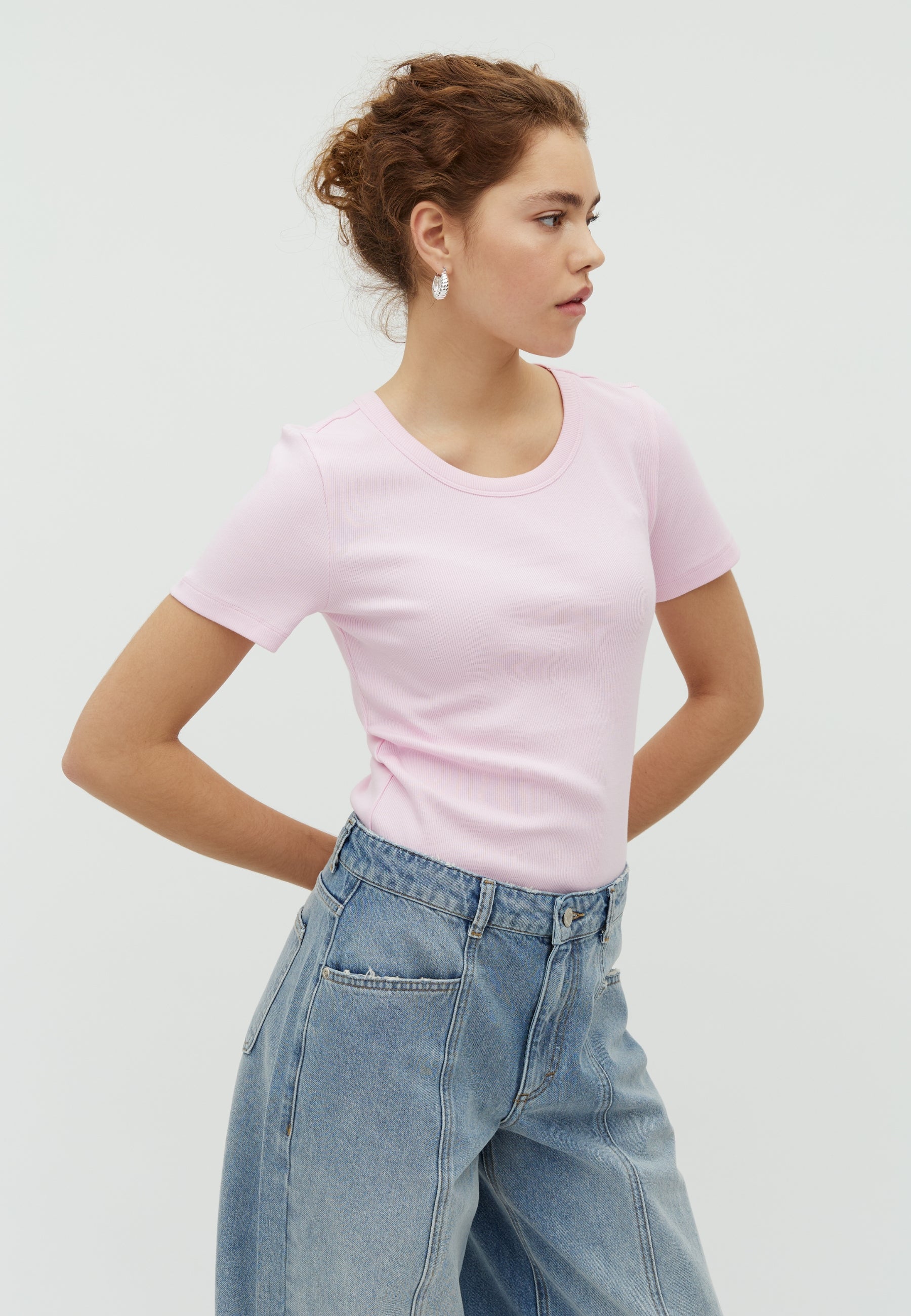 Otis-M_Pale Rose_Model_0