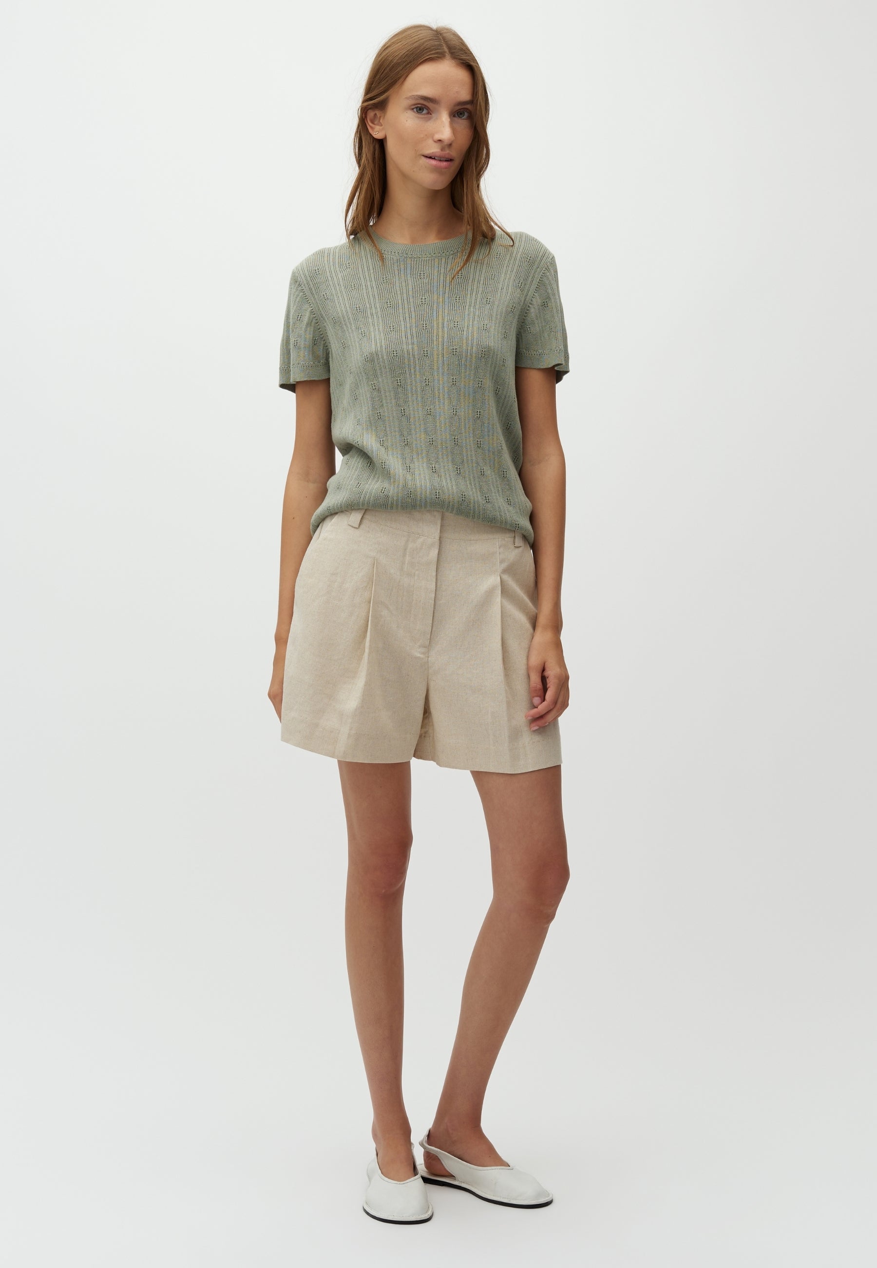 Cristiana-M_Natural Linen_Model_0