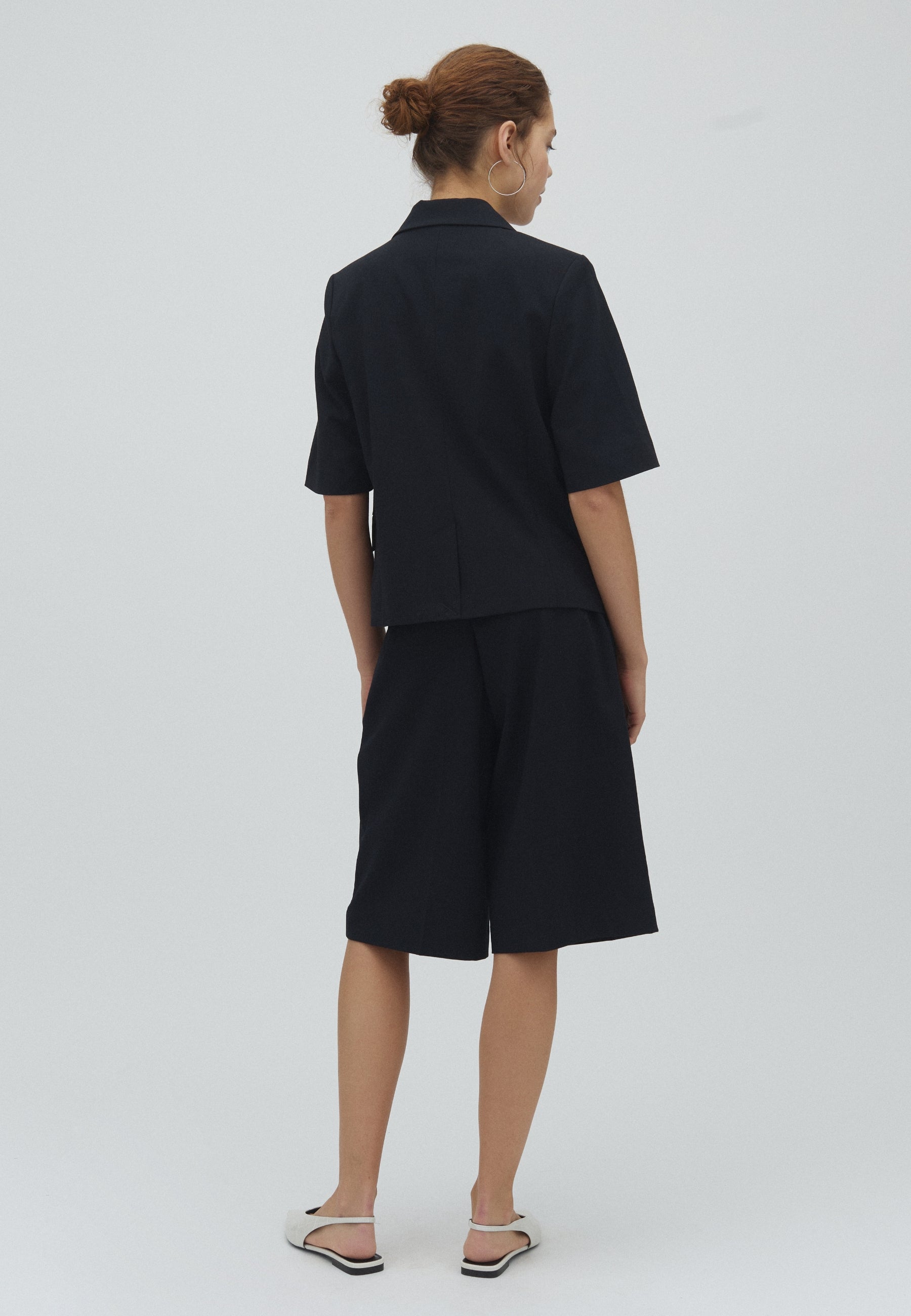 Bamudo-M_Black_Model_1