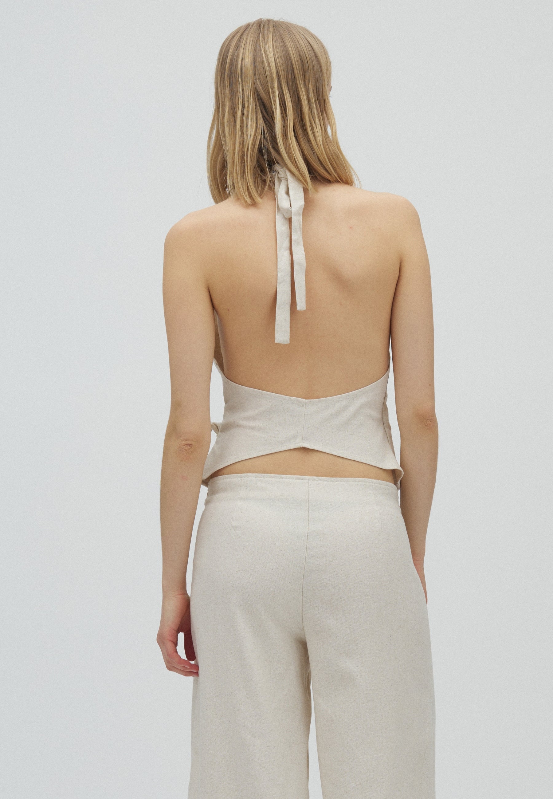 Daulina-F_Natural Linen_Model_1