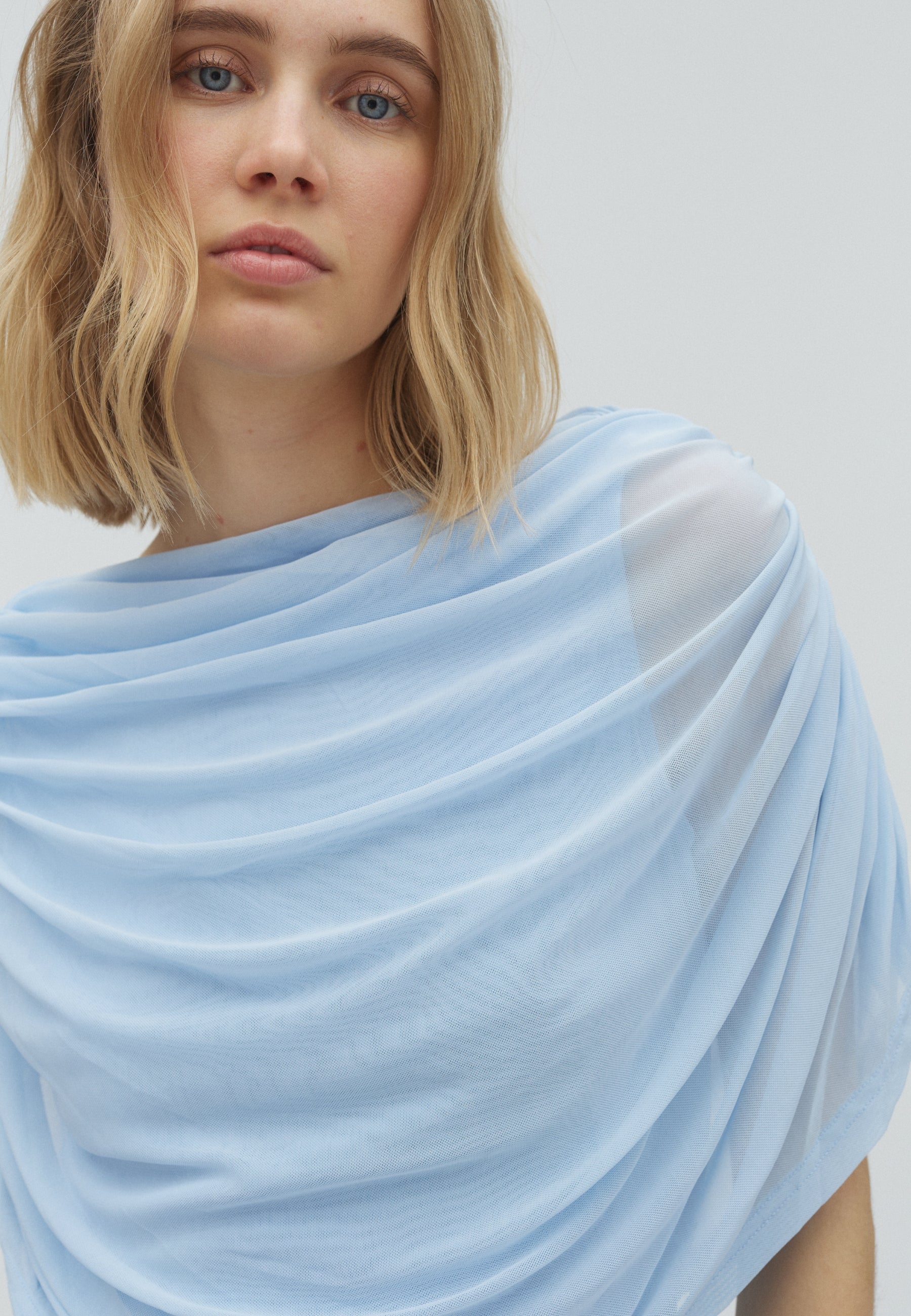 167447 Bottuna Drapy Mesh Top_Light Blue_Model_1