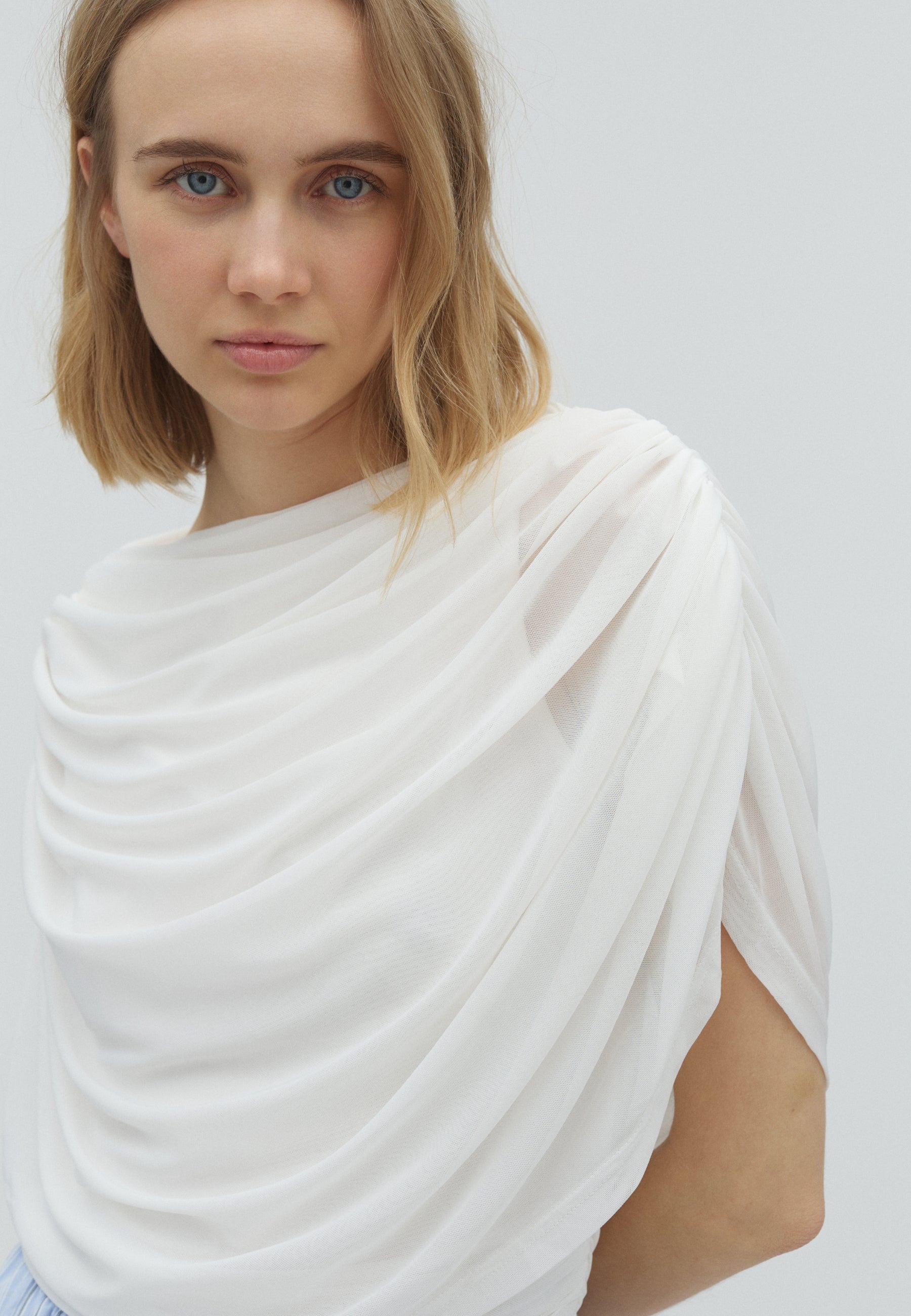 167447 Bottuna Drapy Mesh Top_Off White_Model_1