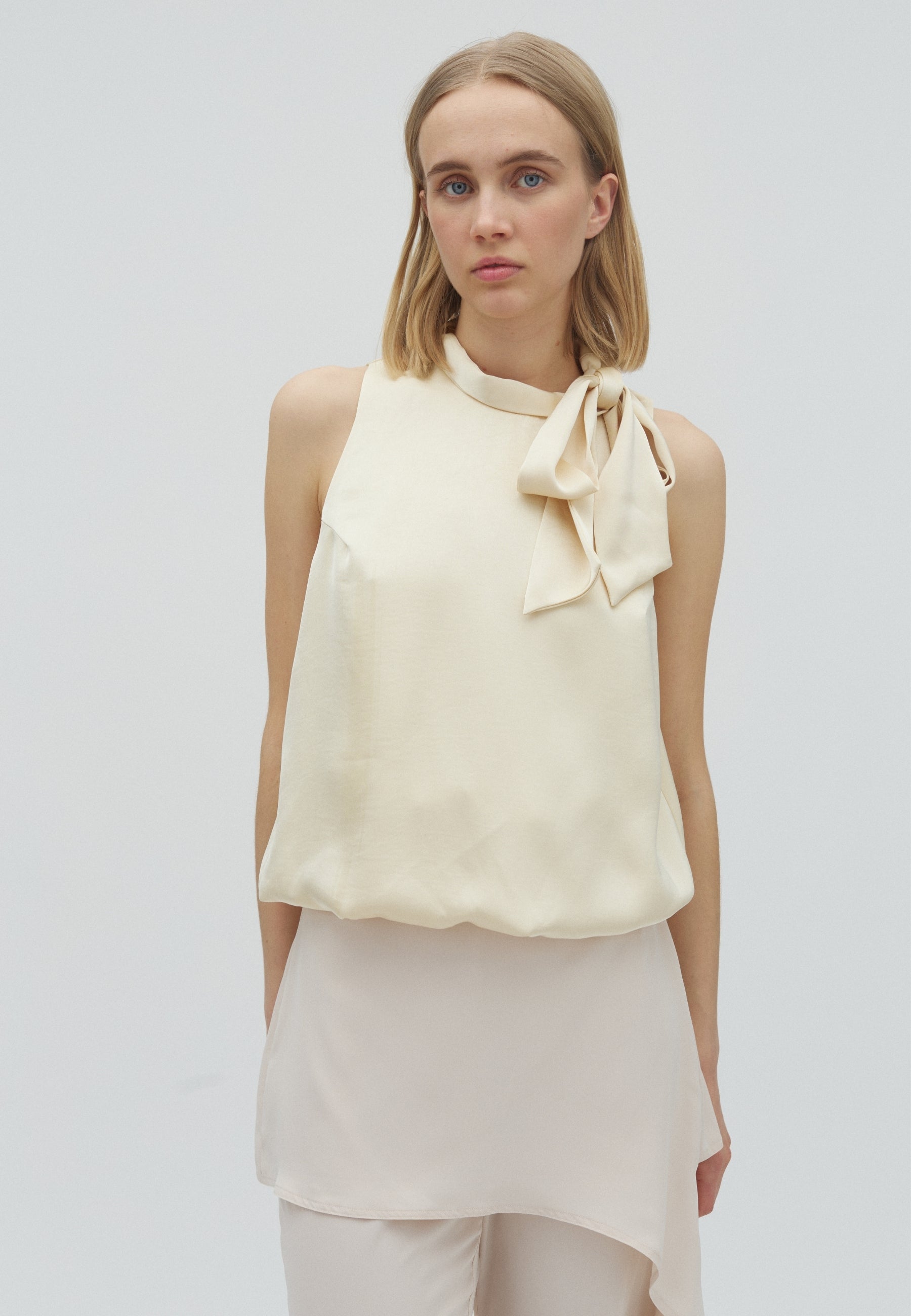 169561 Deda Heavy Sateen Top_Light Yellow_Model_0