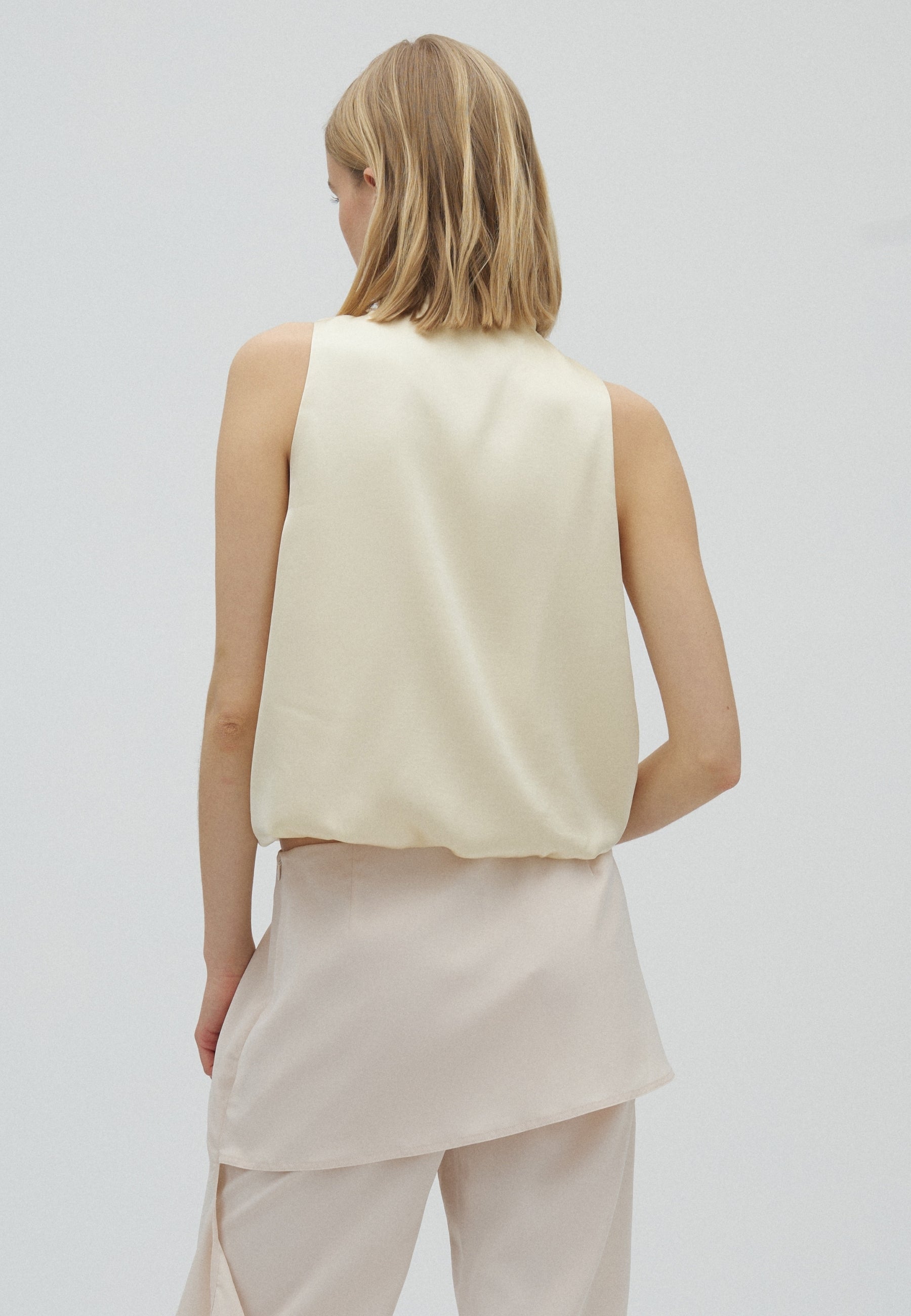 169561 Deda Heavy Sateen Top_Light Yellow_Model_2