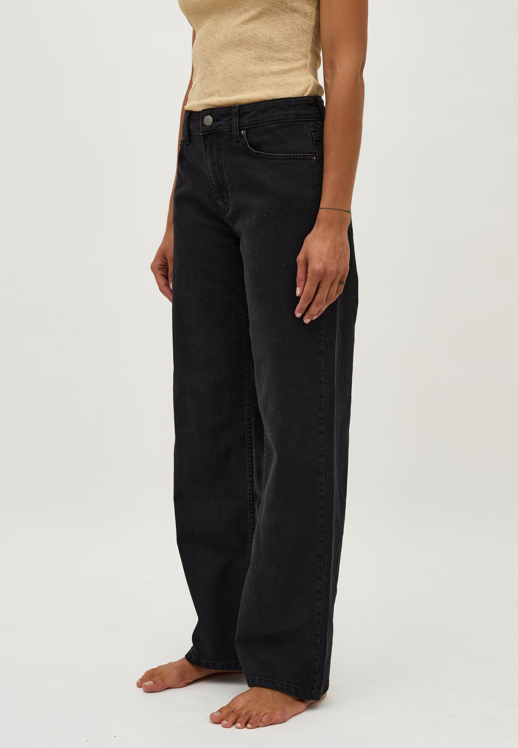 Cadian-G_Rebel Black_Model_0