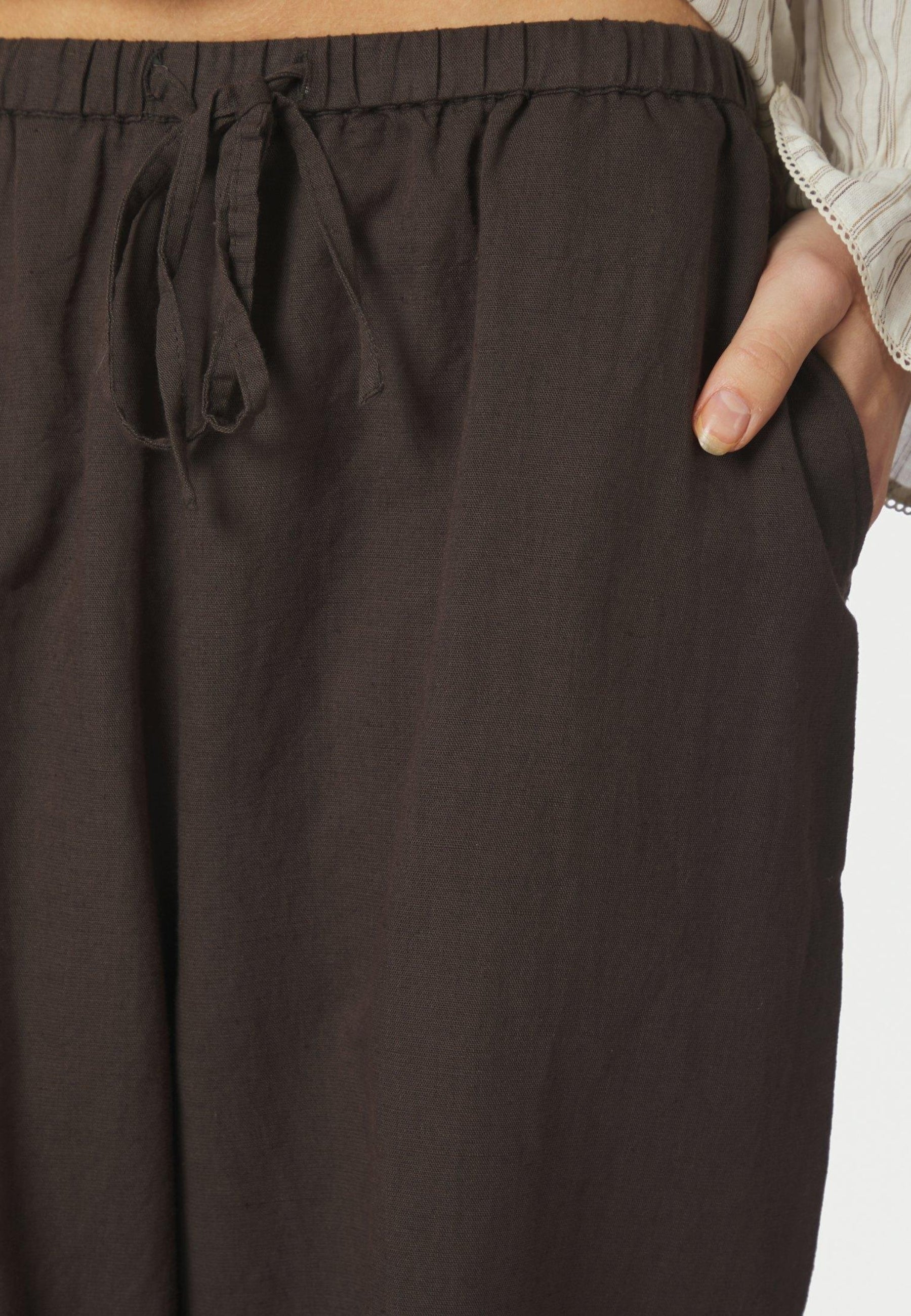 167698 Heifa Linen Pants_Dark Brown_Model_2