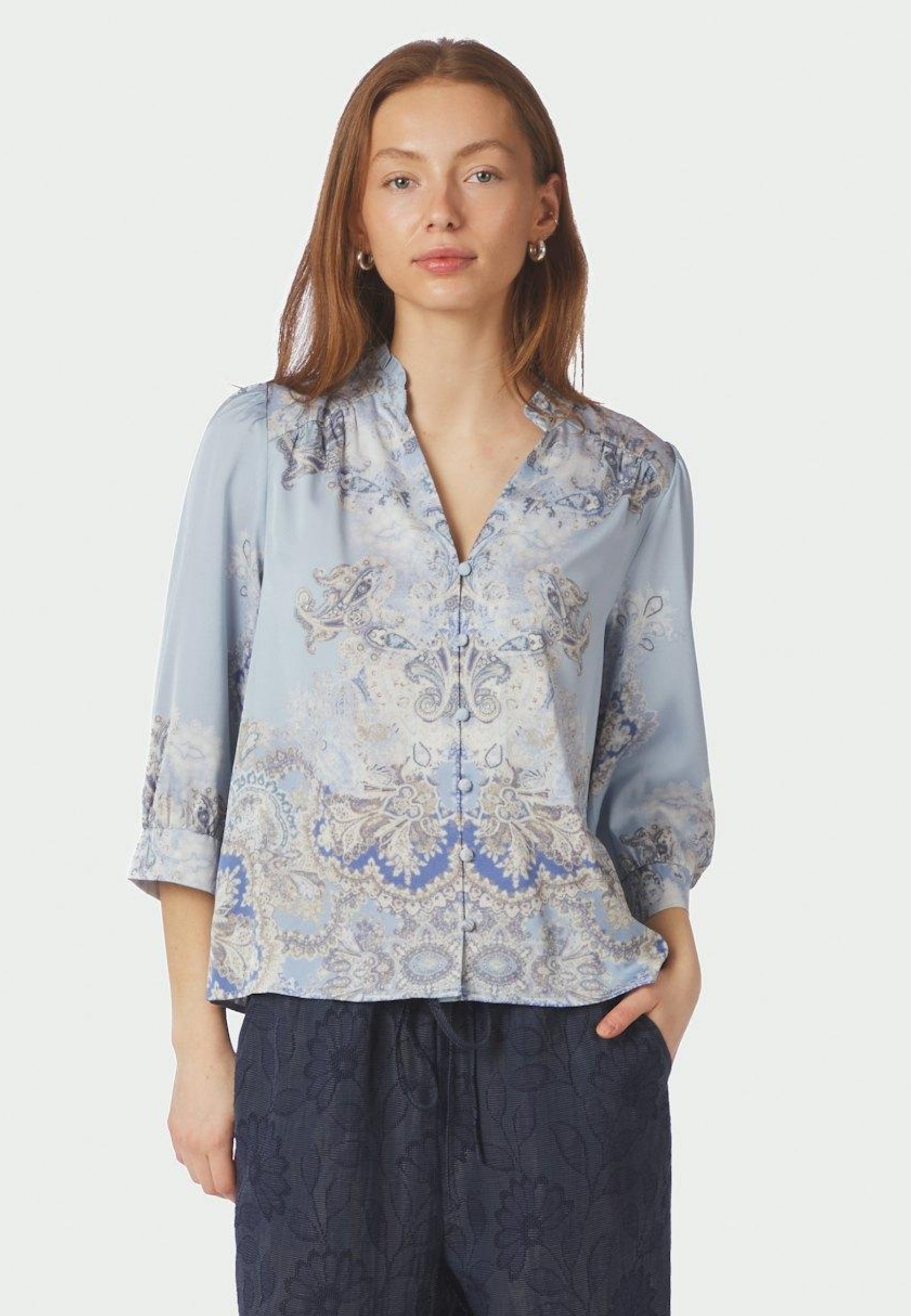 165558 Roselle Artist Paisley Blouse_Light Blue_Model_0