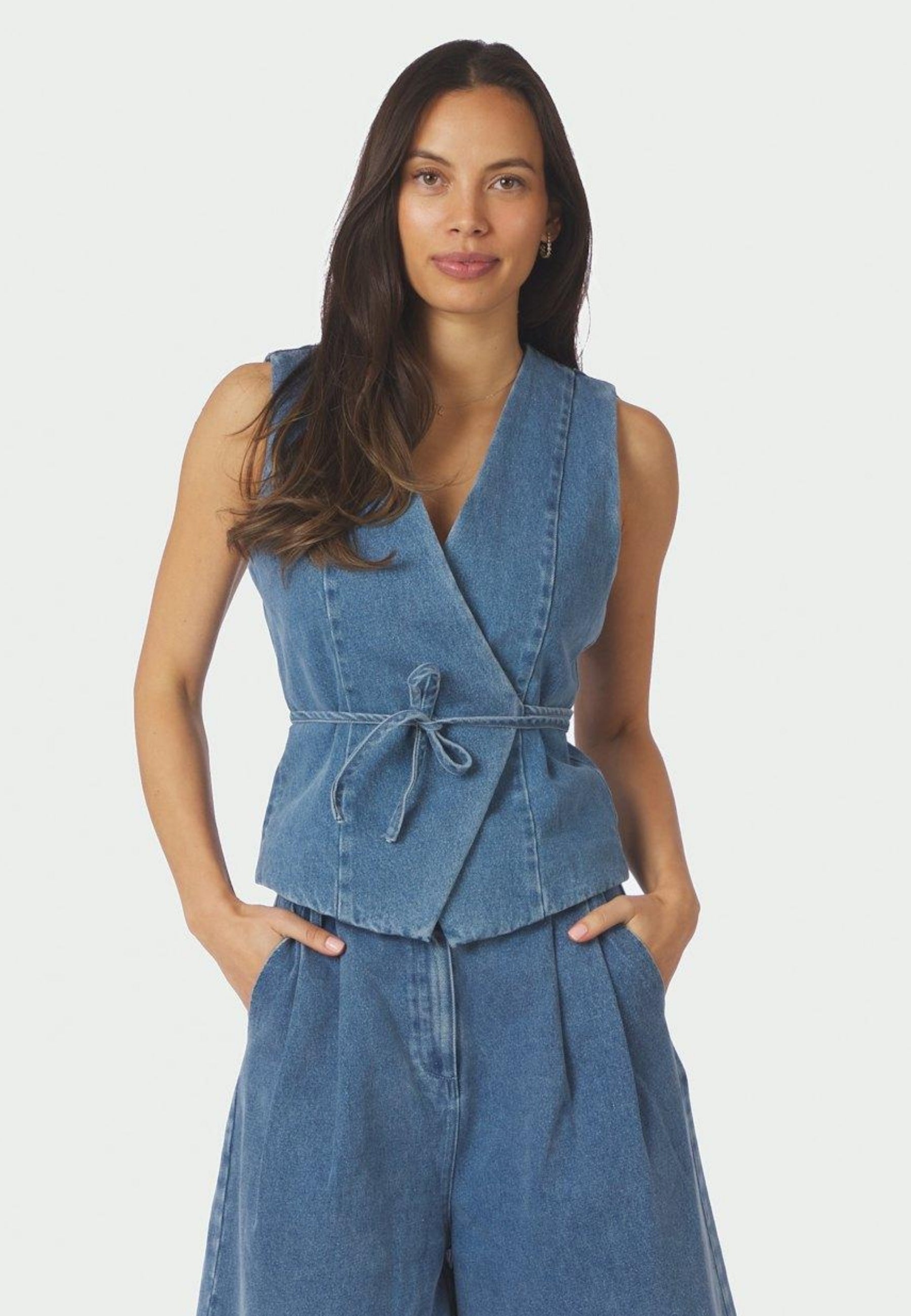 168983 Samara Denim Waistcoat_Blue_Model_0