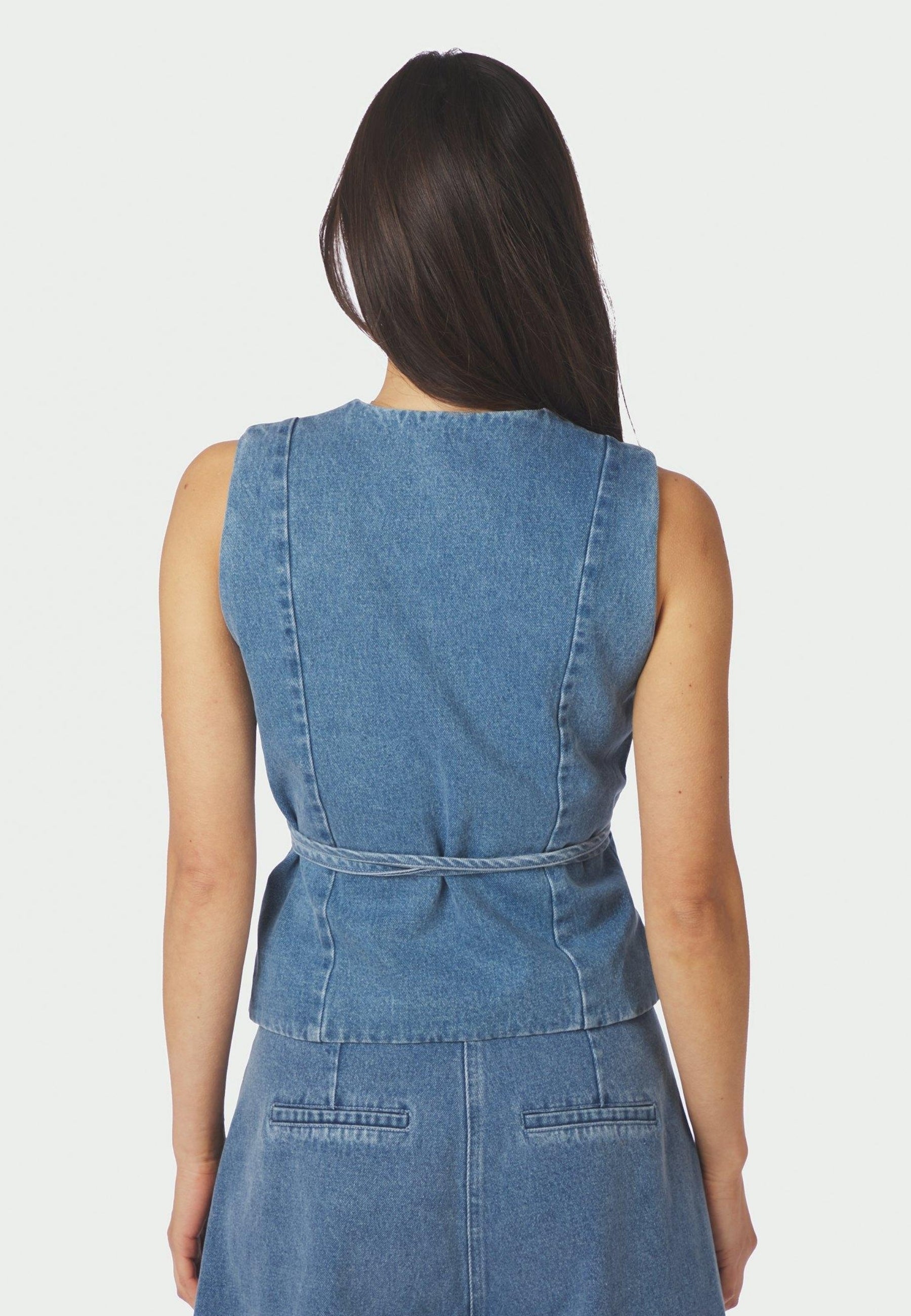 168983 Samara Denim Waistcoat_Blue_Model_2
