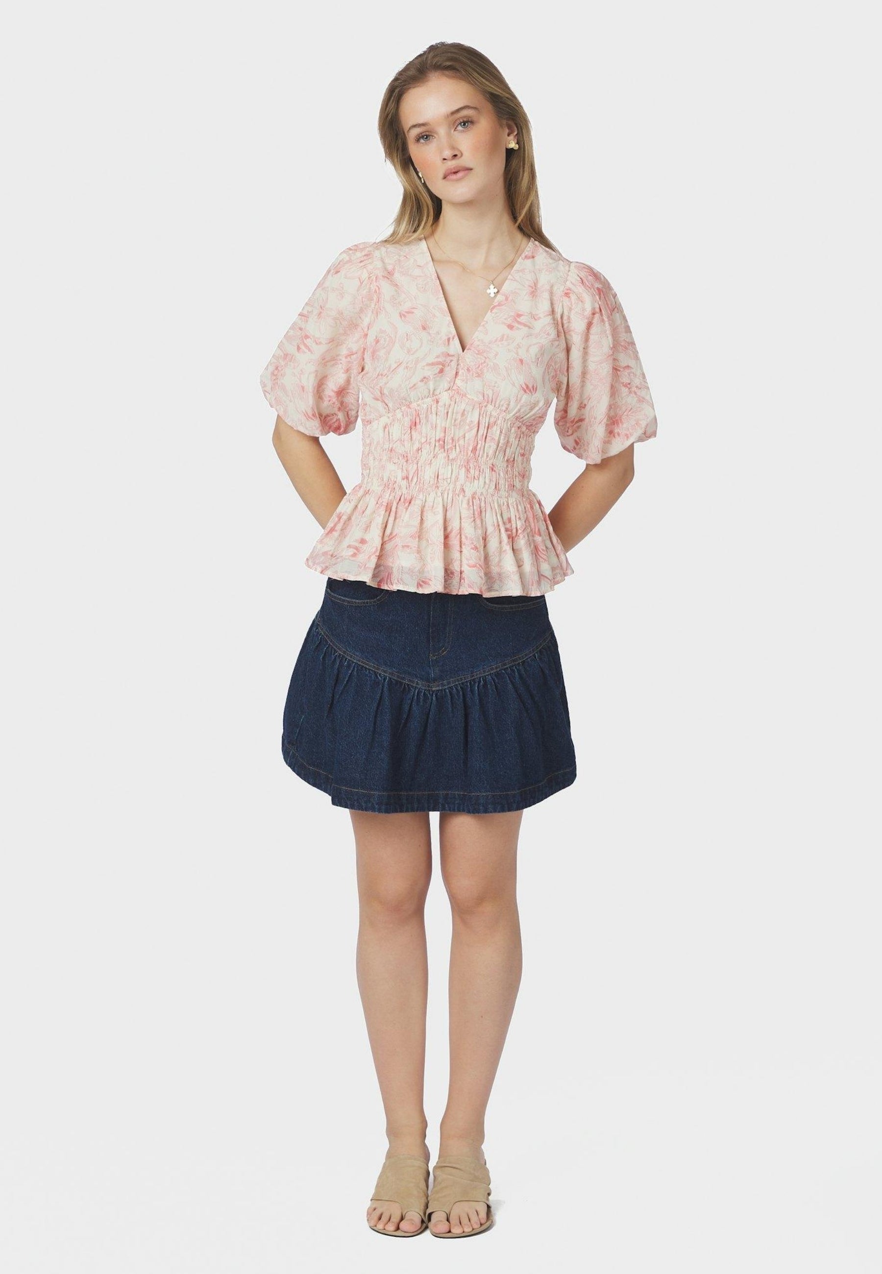 168720 Minutti Print Blouse_Off White_Model_3
