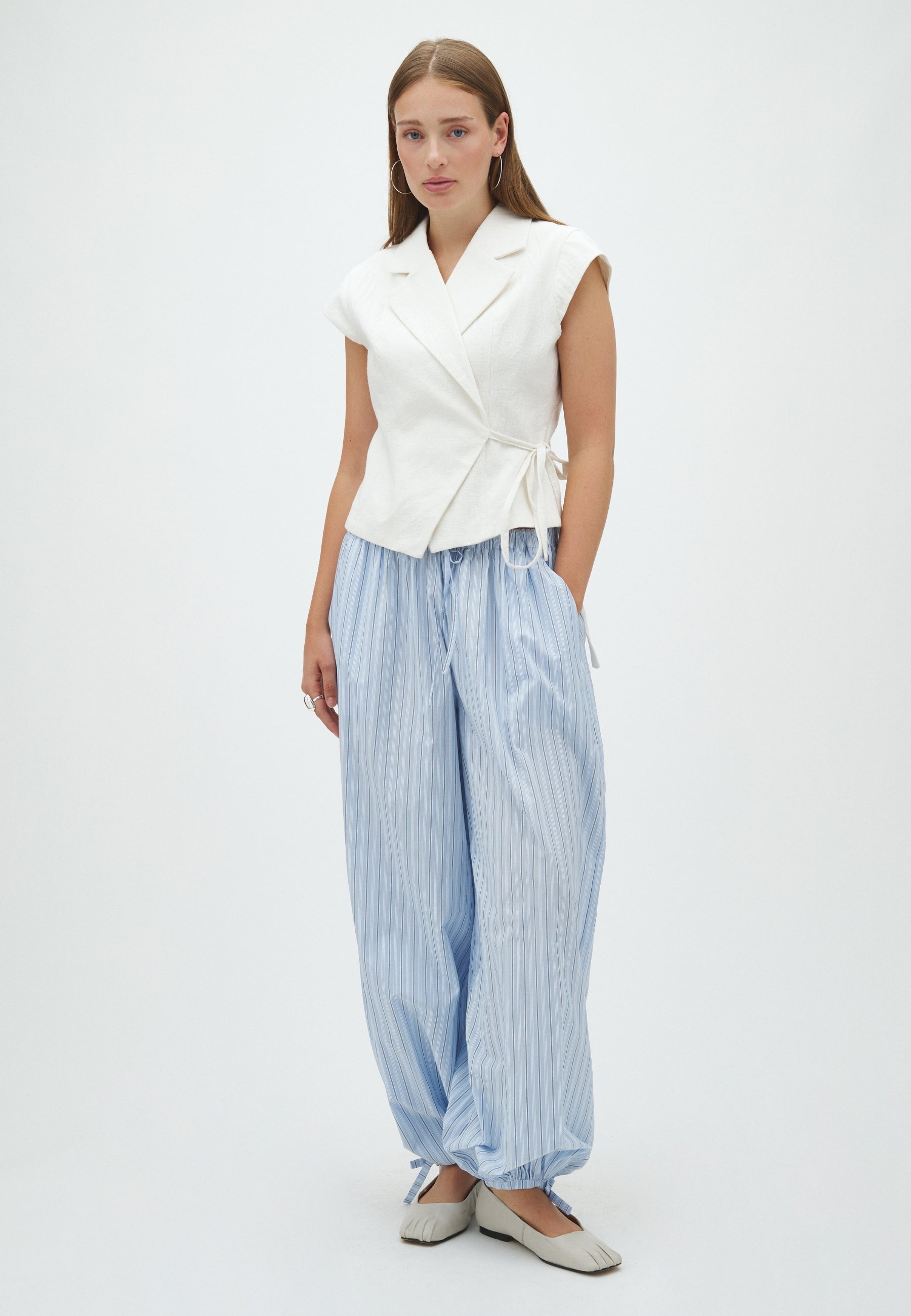 170004 Palima Ramie Waistcoat_Off White_Model_3