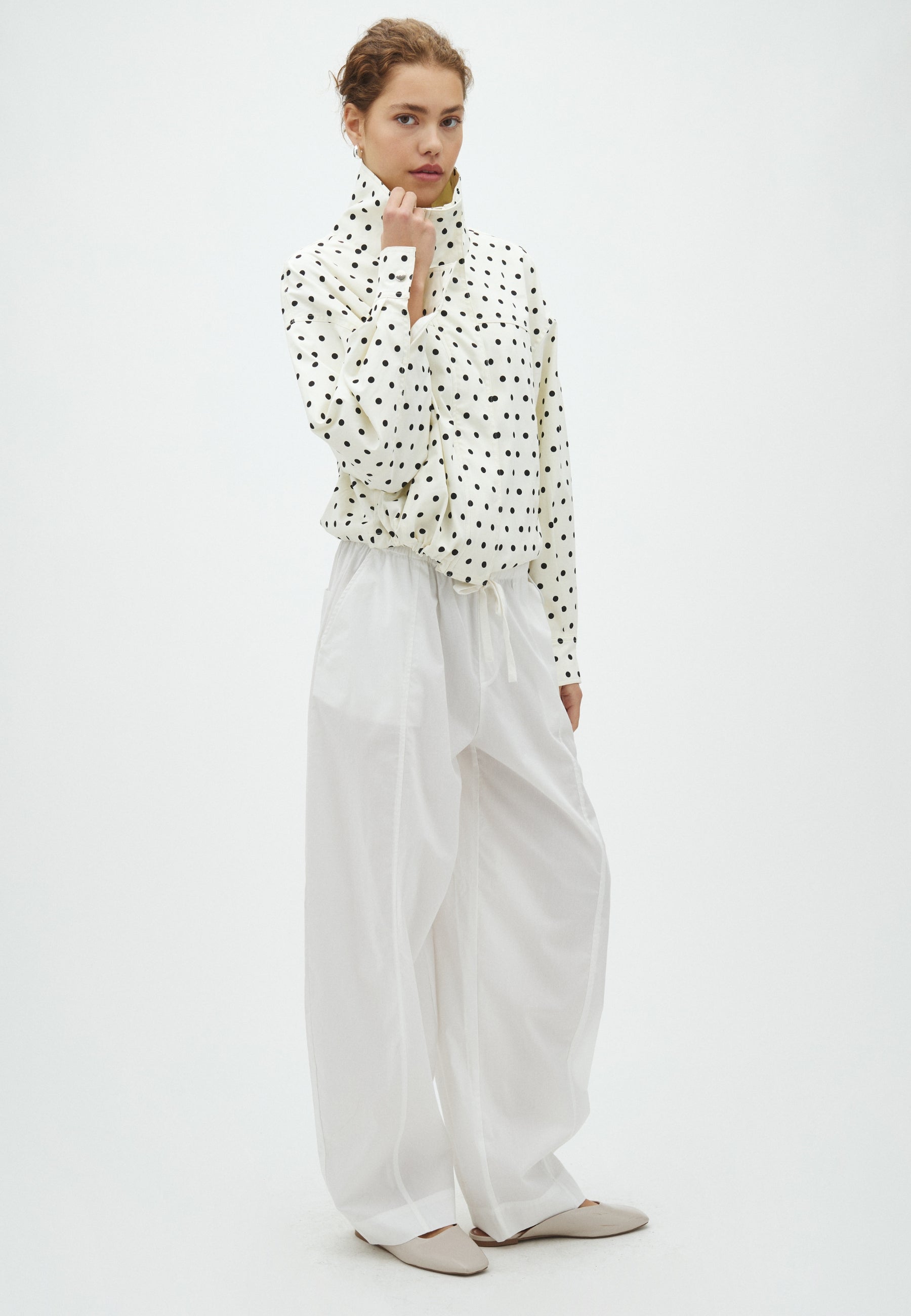 168930 Wallisa Dot Jacket_White_Model_1