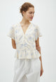 170010 Tasmin Delicate Flower Blouse_Creme_Model_0