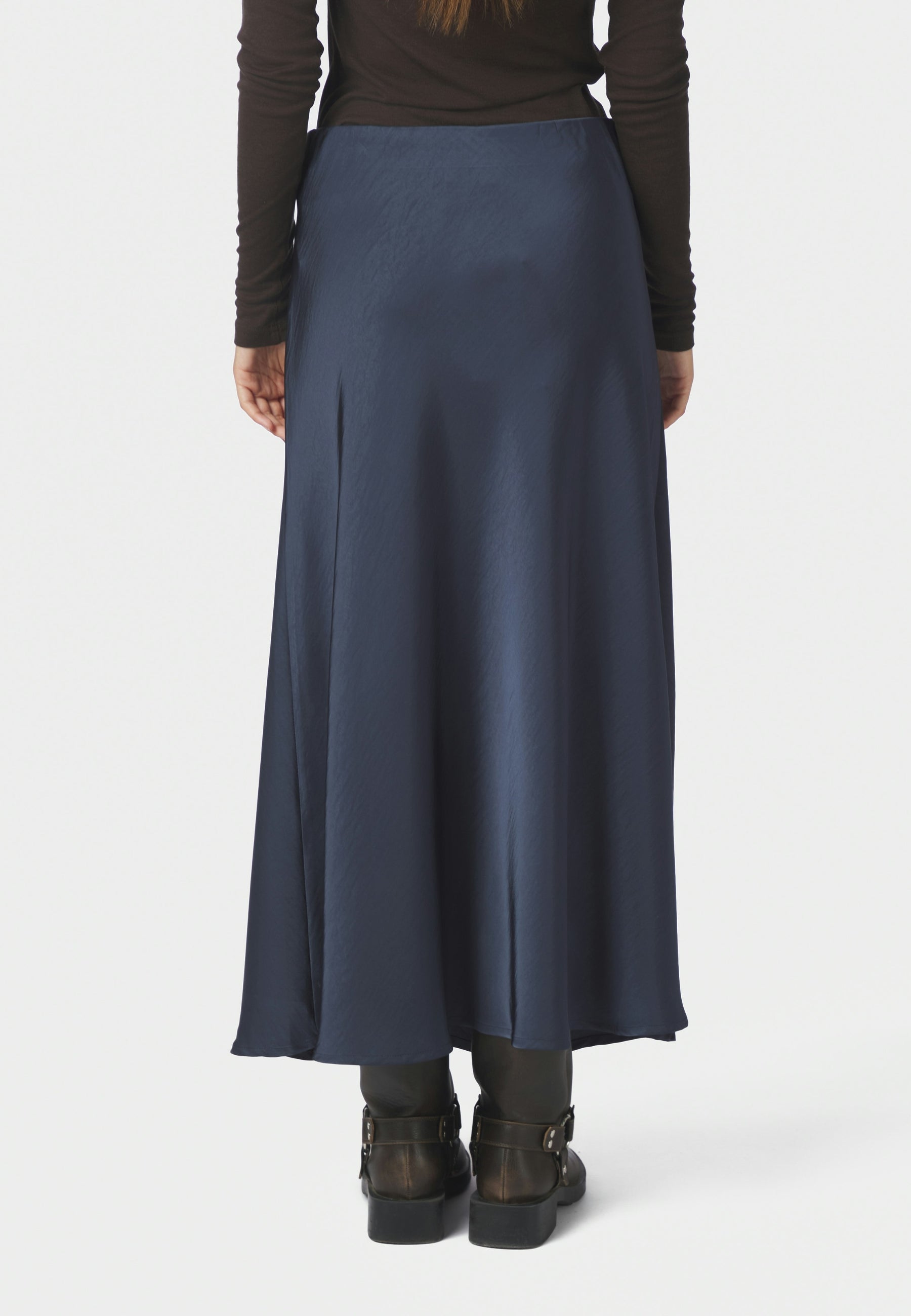 157755 Bovary Skirt_Midnight Blue_Model_3