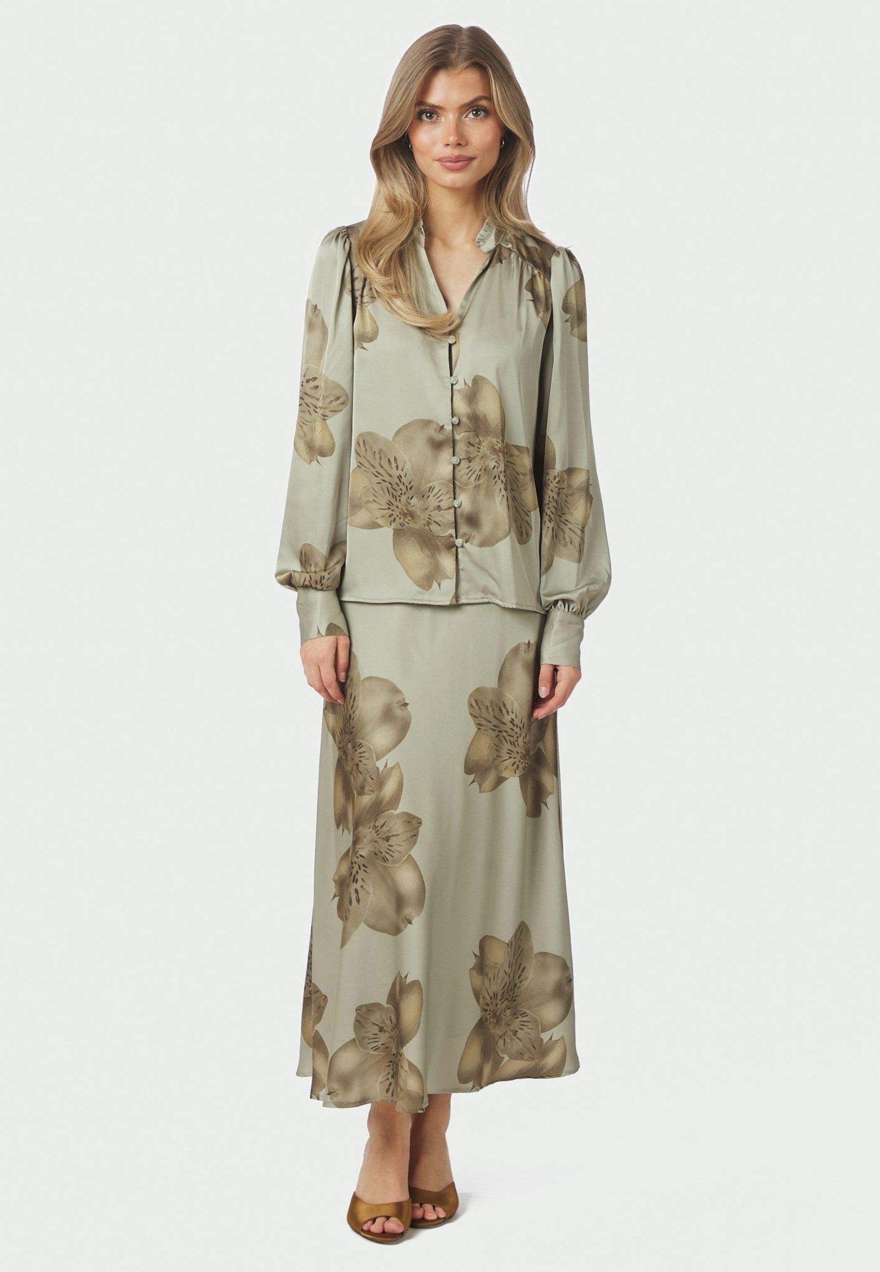 168289 Massima Misty Orchid Blouse_Smoke Green_Model_3