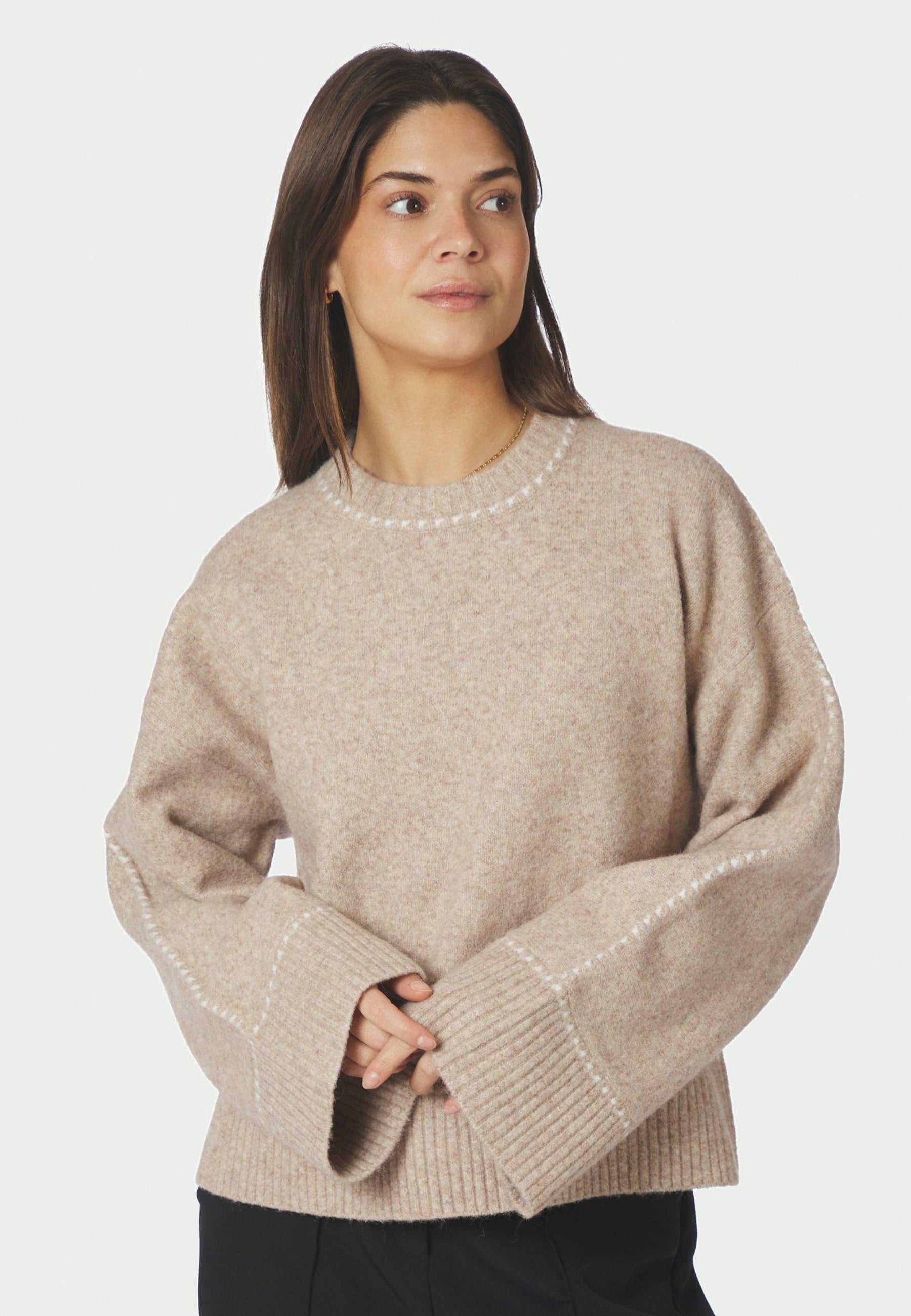 164818 Roeme Knit Stitch Blouse_Beige Melange_Model_0