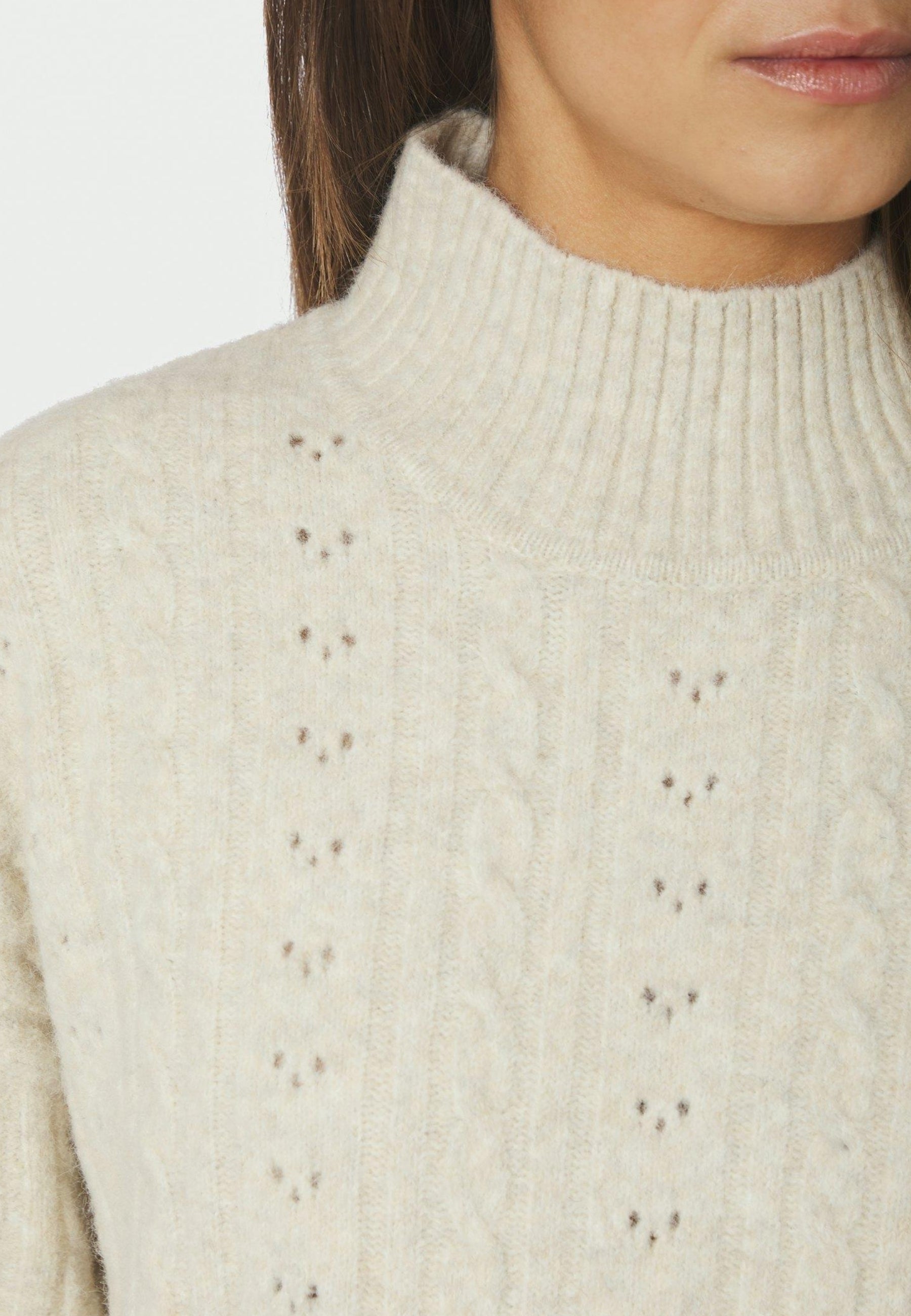 168520 Anda Cable Knit Blouse_Ivory_Model_1