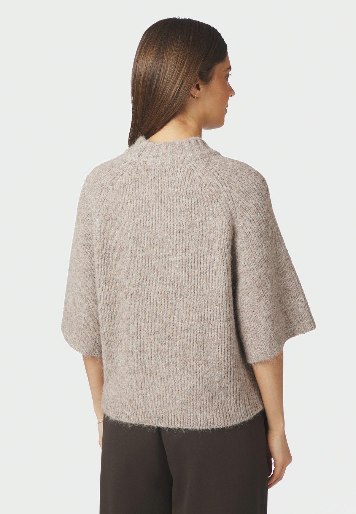168190 Bandi Fluffy Knit Blouse_Beige Melange_Model_2