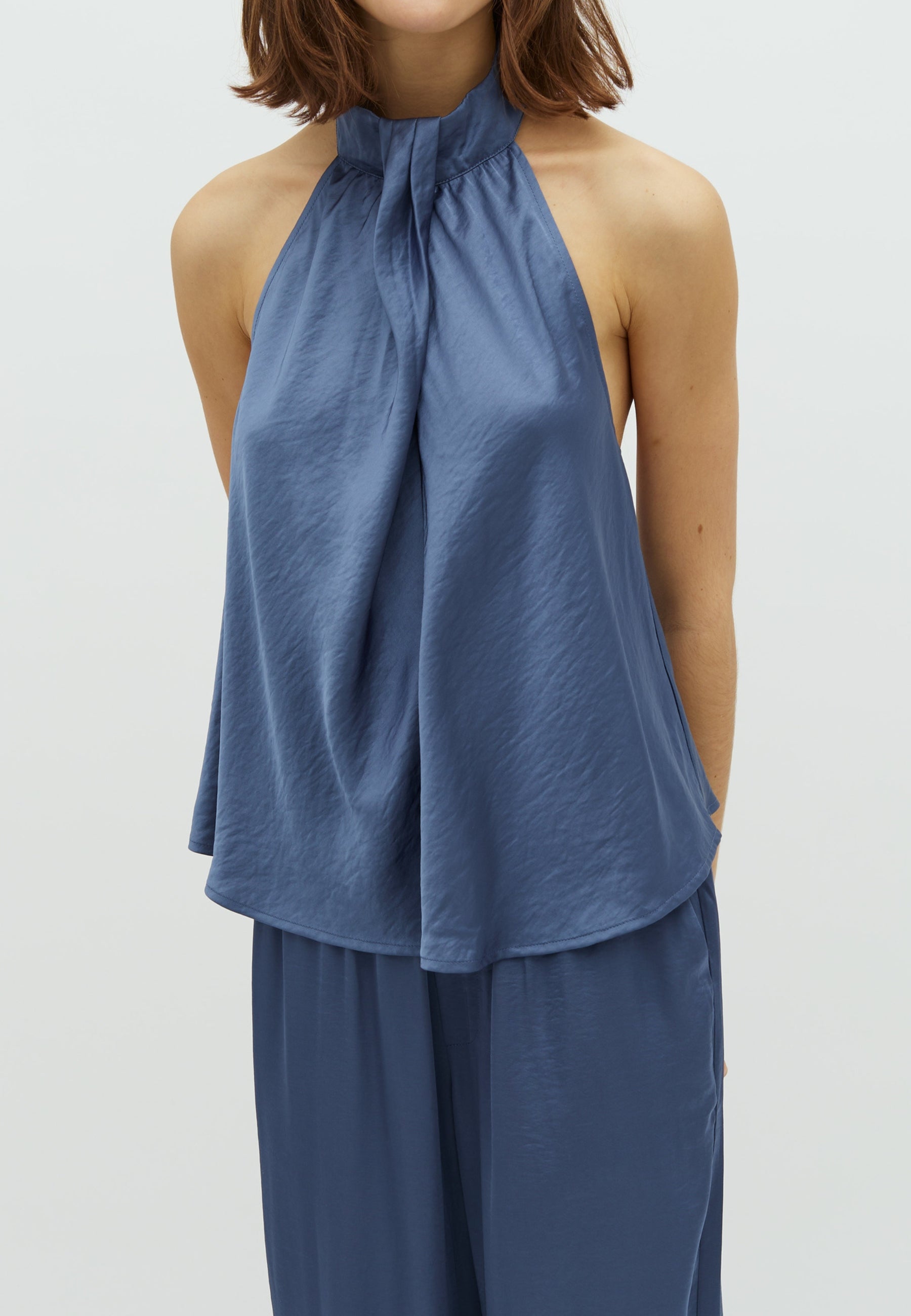 Zuzela-M_Vintage Indigo_Model_0