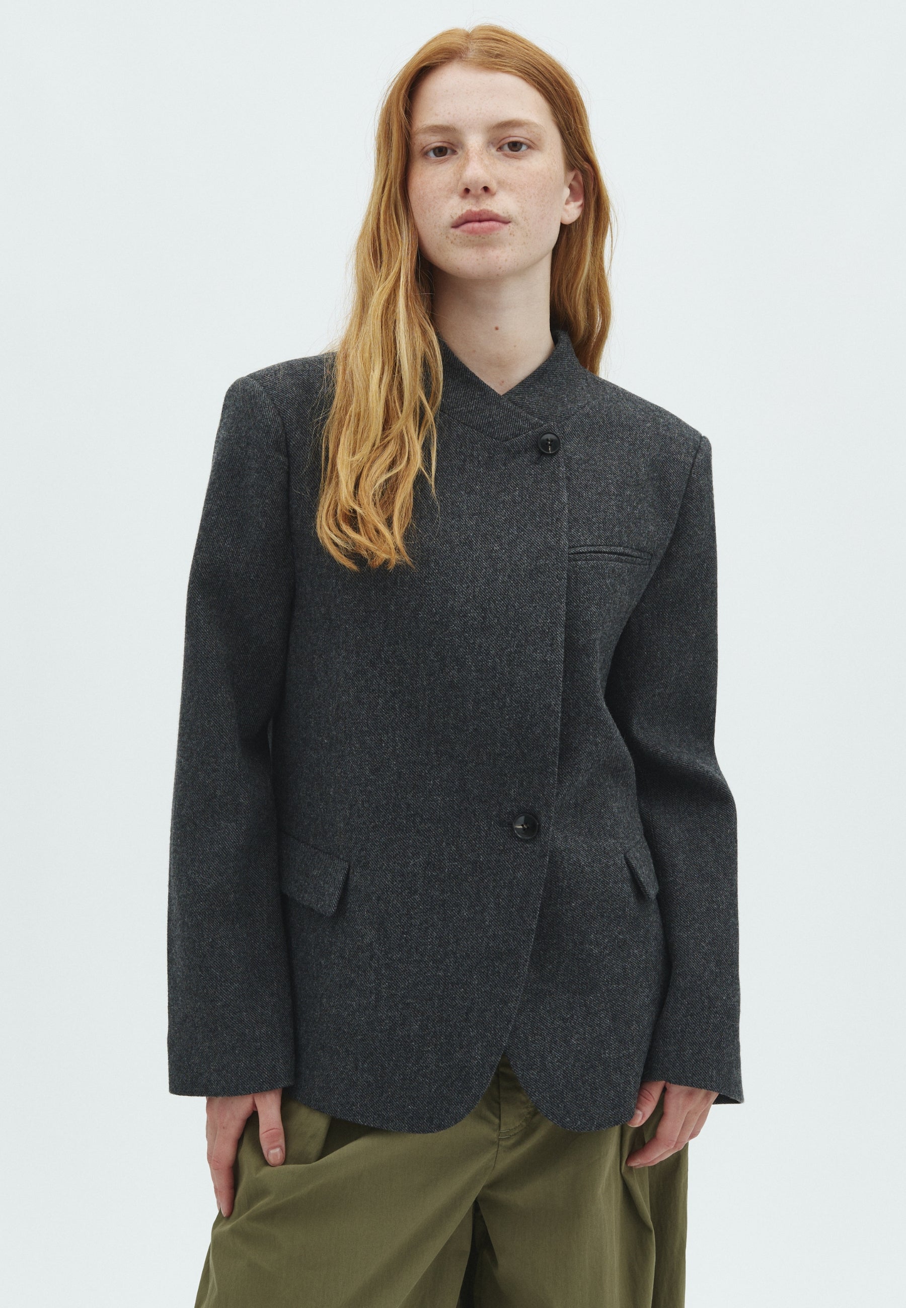 170034 Terine Structure Twill Blazer_Antracit_Model_1
