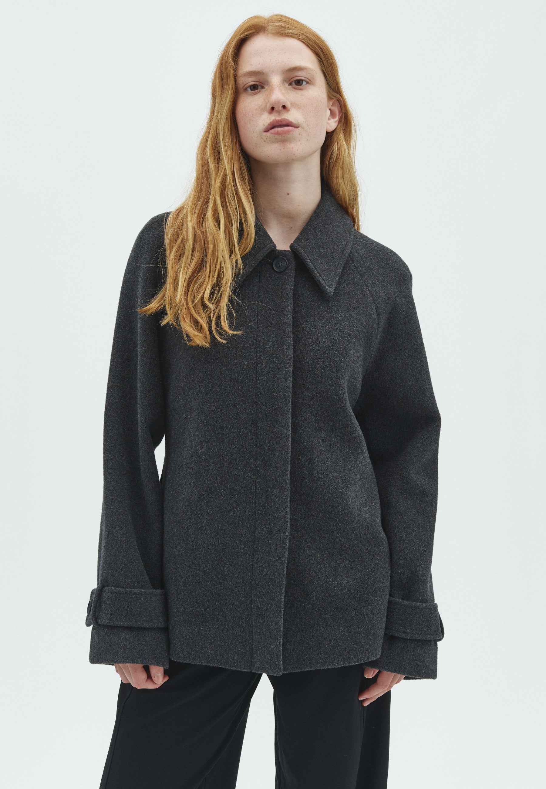 Tary-M_Dark Grey Melange_Model_1