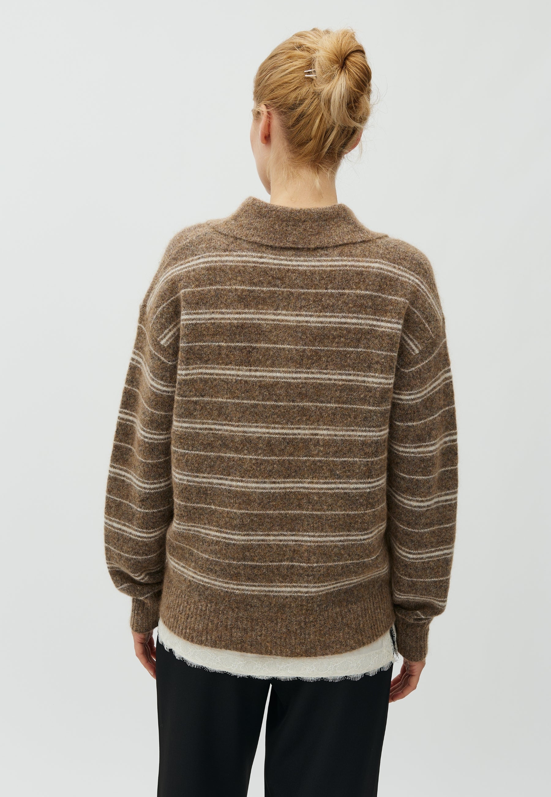 Emin-M_Falcon Stripe_Model_3