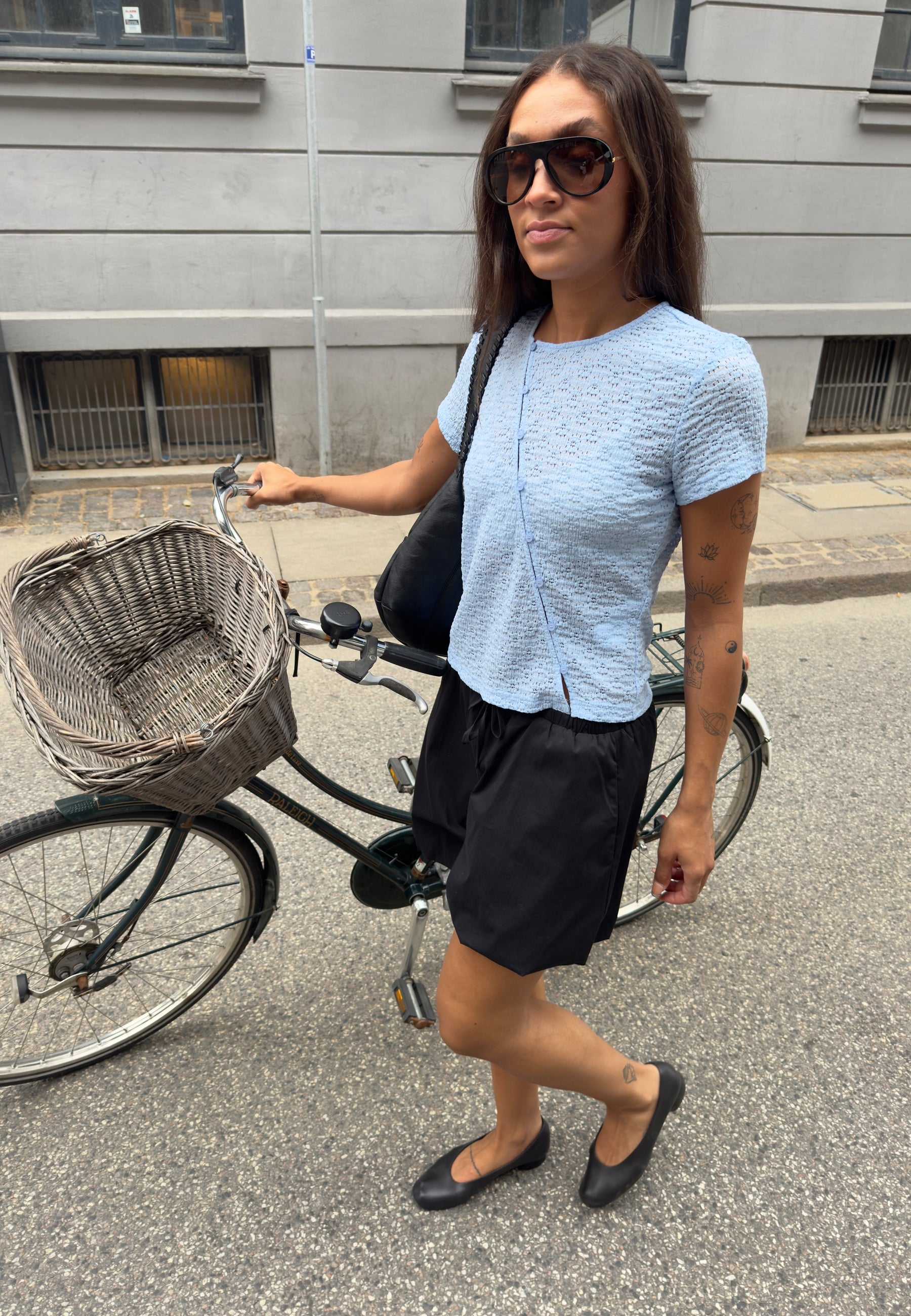 Emiel-F_Sky Blue_Content_0