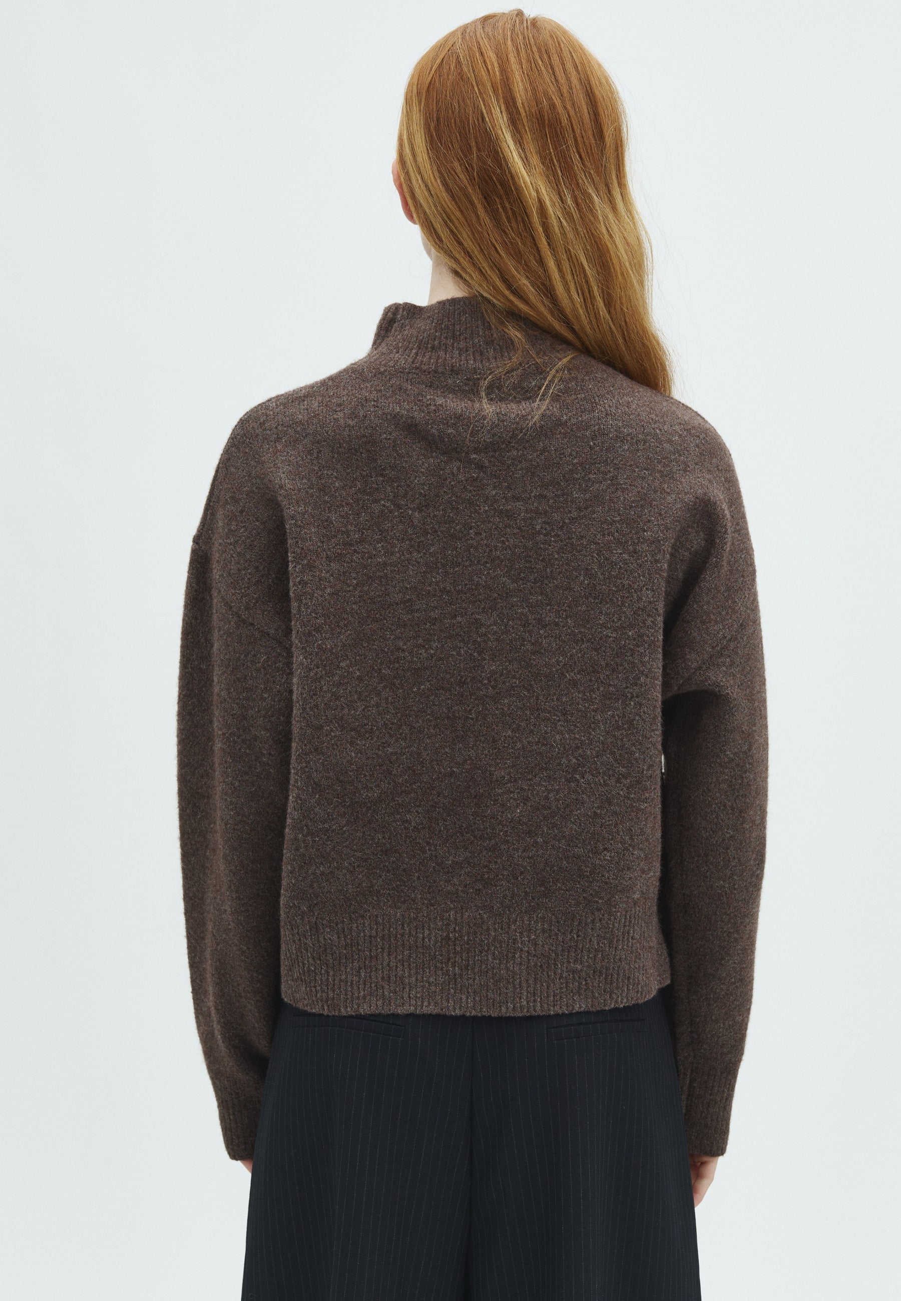 170038 Kaulina Knit Blouse_Brown Melange_Model_1