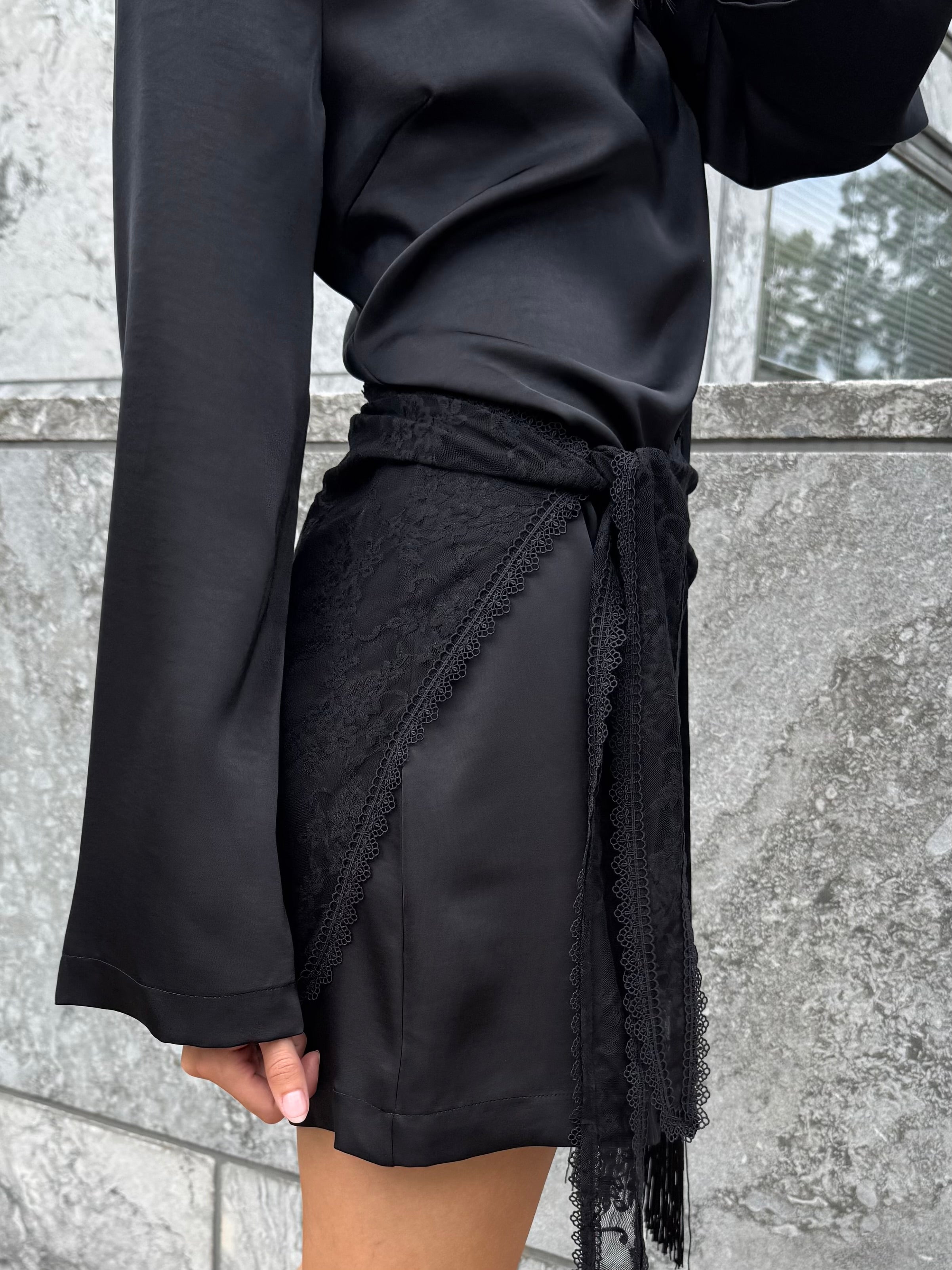 Zenno-F_Black_Content_1