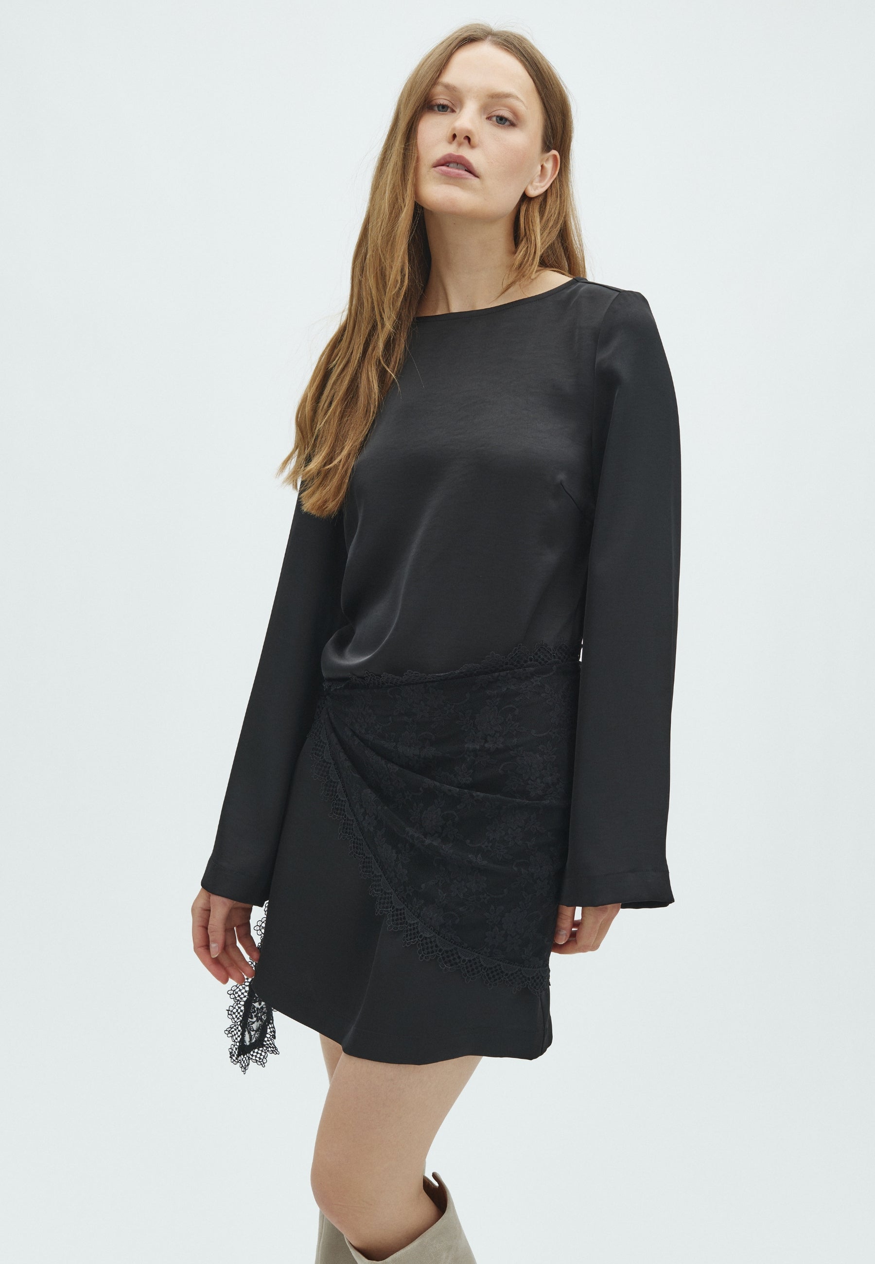 Zenno-F_Black_Model_1